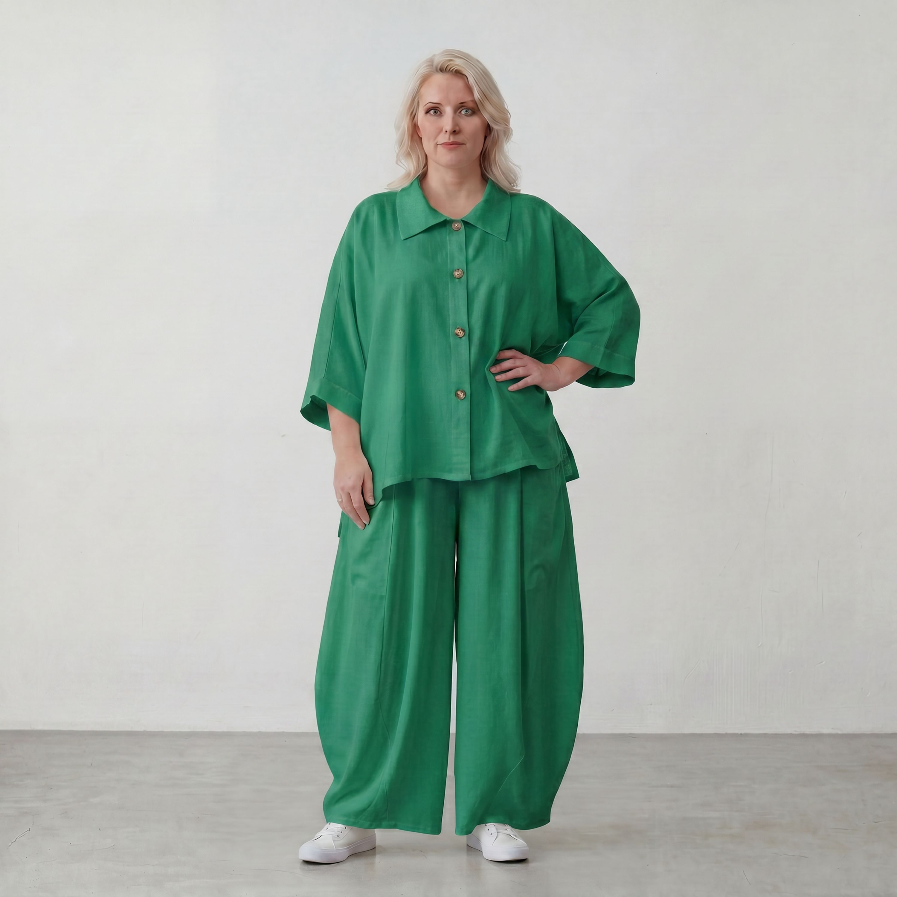 Legere Oversize Bluse in Smaragdgrün mit Leinenlook für zeitlosen Lagenlook und Eleganz