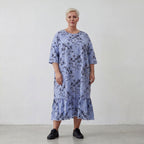 A-Form Kleid aus leichter Popeline in blau weiß schwarz mit Blumenmuster und Taschen