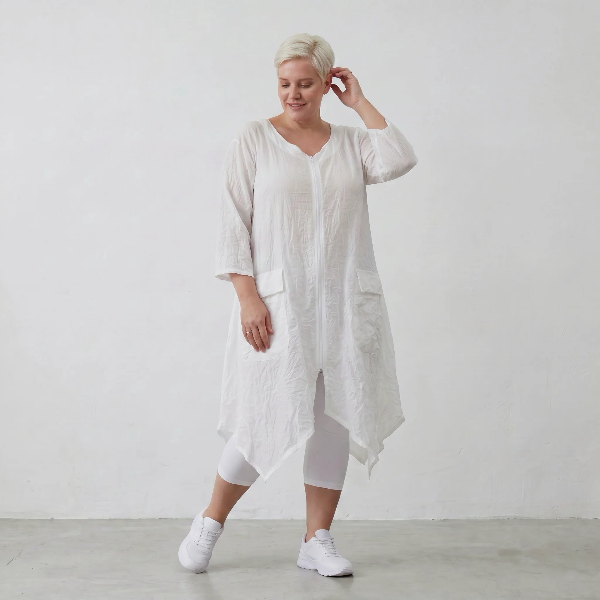 Leicht luftiger Oversize Mantel in ausgefallenem Lagenlook, knitterarmer Crash-Popeline, Weiß