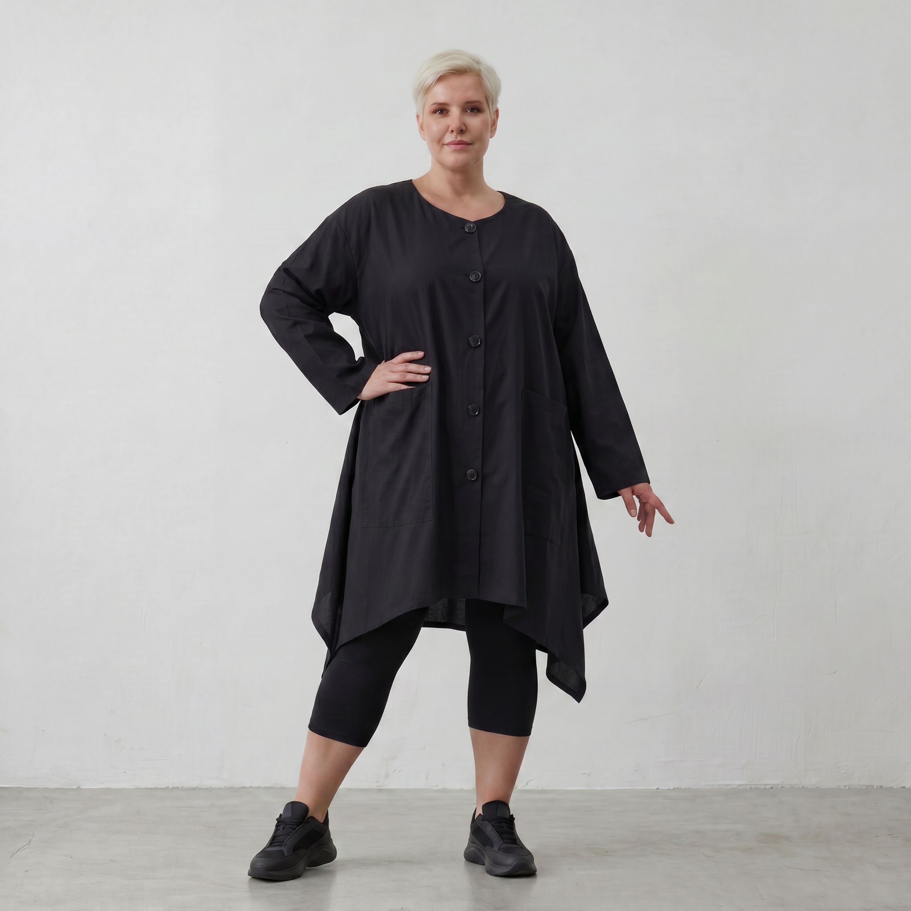 Zeitlose Schwarz Baumwollbluse im legeren Lagenlook mit Oversize A Linie und Taschen fein