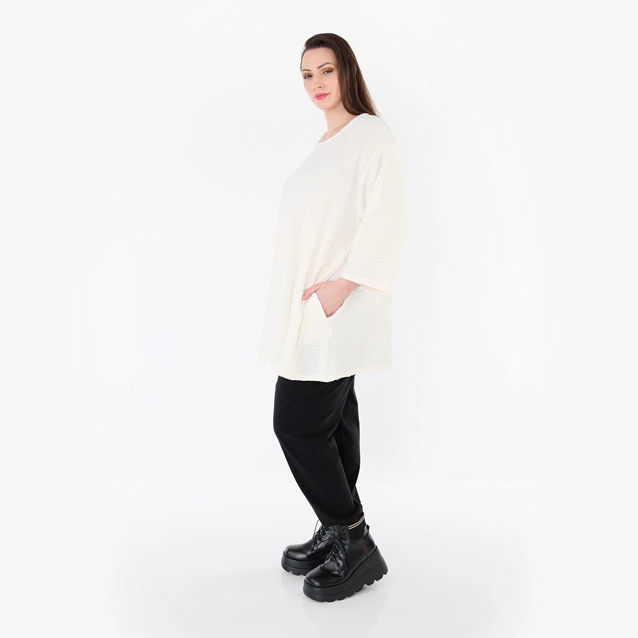Big Shirt im ausgefallenen Lagenlook aus stretchigem Jacquard mit weichem Waffel-Muster, Weiß