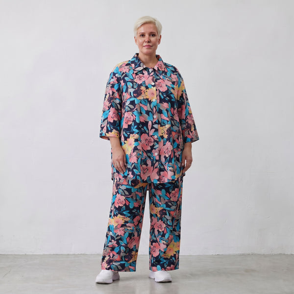 Feminine Bluse in luftiger Leinenoptik mit Hemdkragen und Dreiviertelarm in zartem Rosa