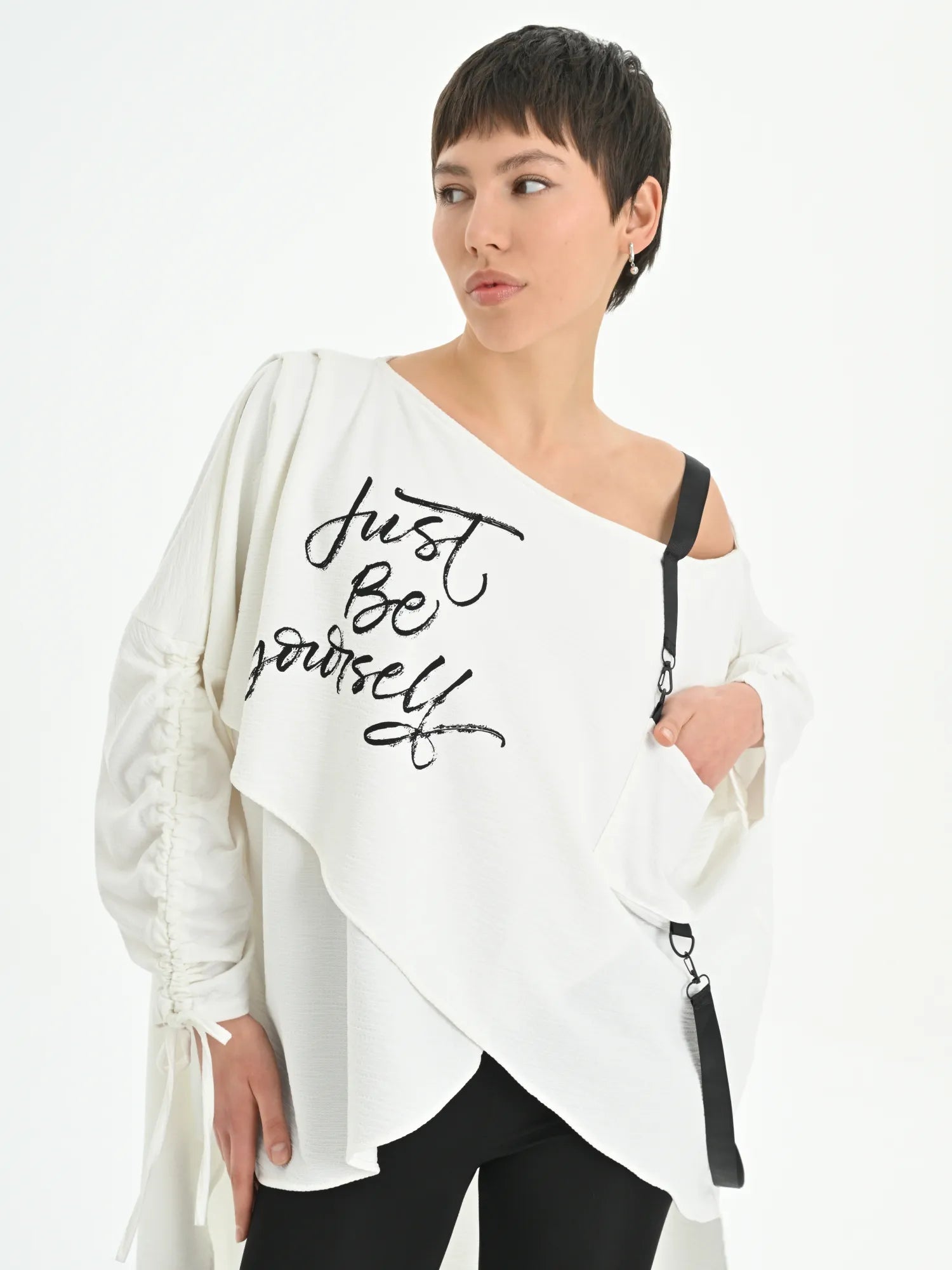  Just Angels Bluse in Vokuhila-Form, aus Baumwolle, 1002, Weiß, Schick, Modern, Bequem