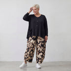 Fließende Ballonhose aus weichem Viskose Jersey in Schwarz und Ecru mit elastischem Bund