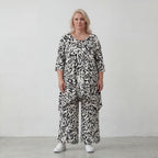 Zeitloses Viskoseshirt in Weiß/Schwarz leger Oversize A-Linie Lagenlook leicht fliessend