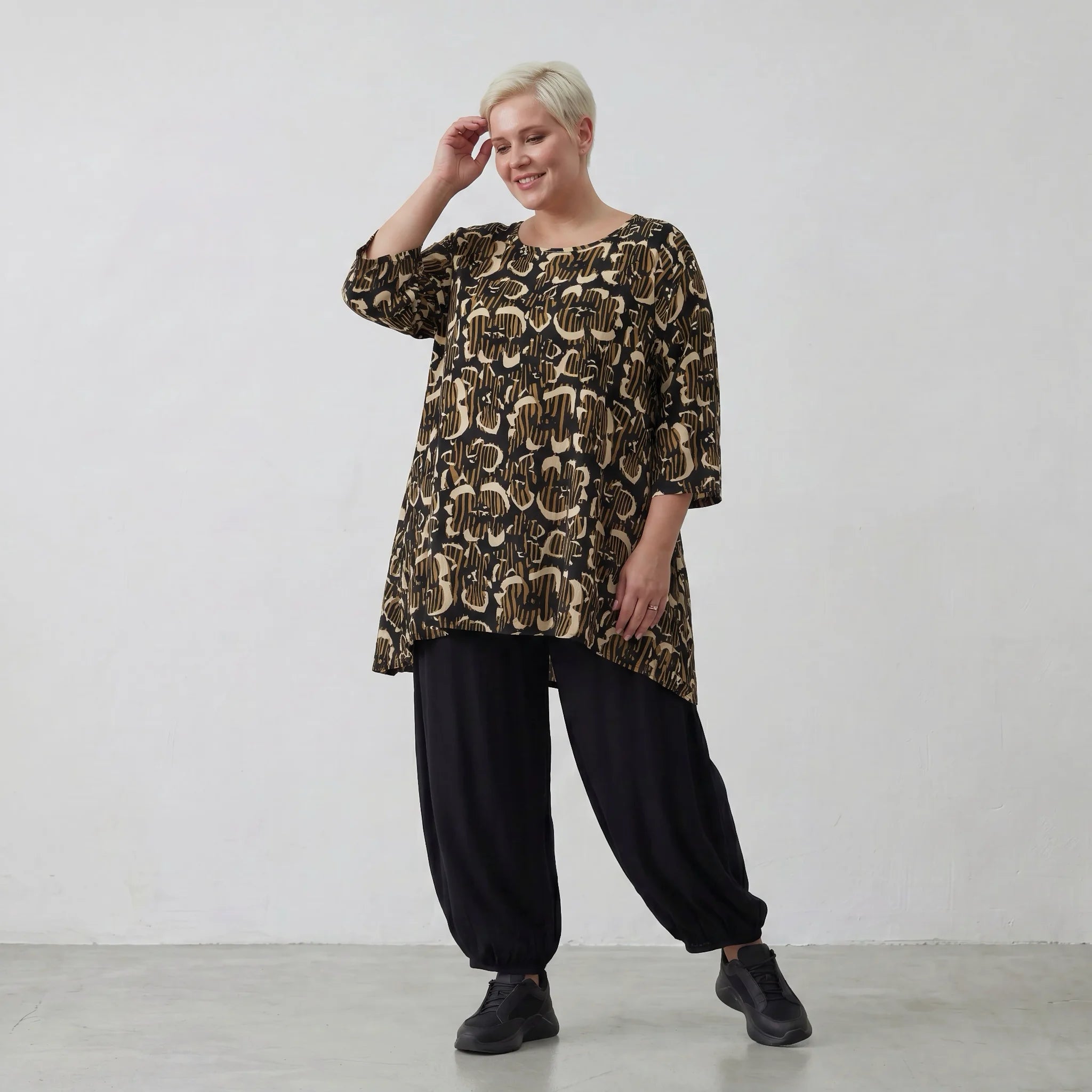 Ausgefallenes Oversize Lagenlook Big Shirt aus luftig feiner Viskose Popeline, 3/4 Arm, Streifen, Schwarz/Sand/Beige