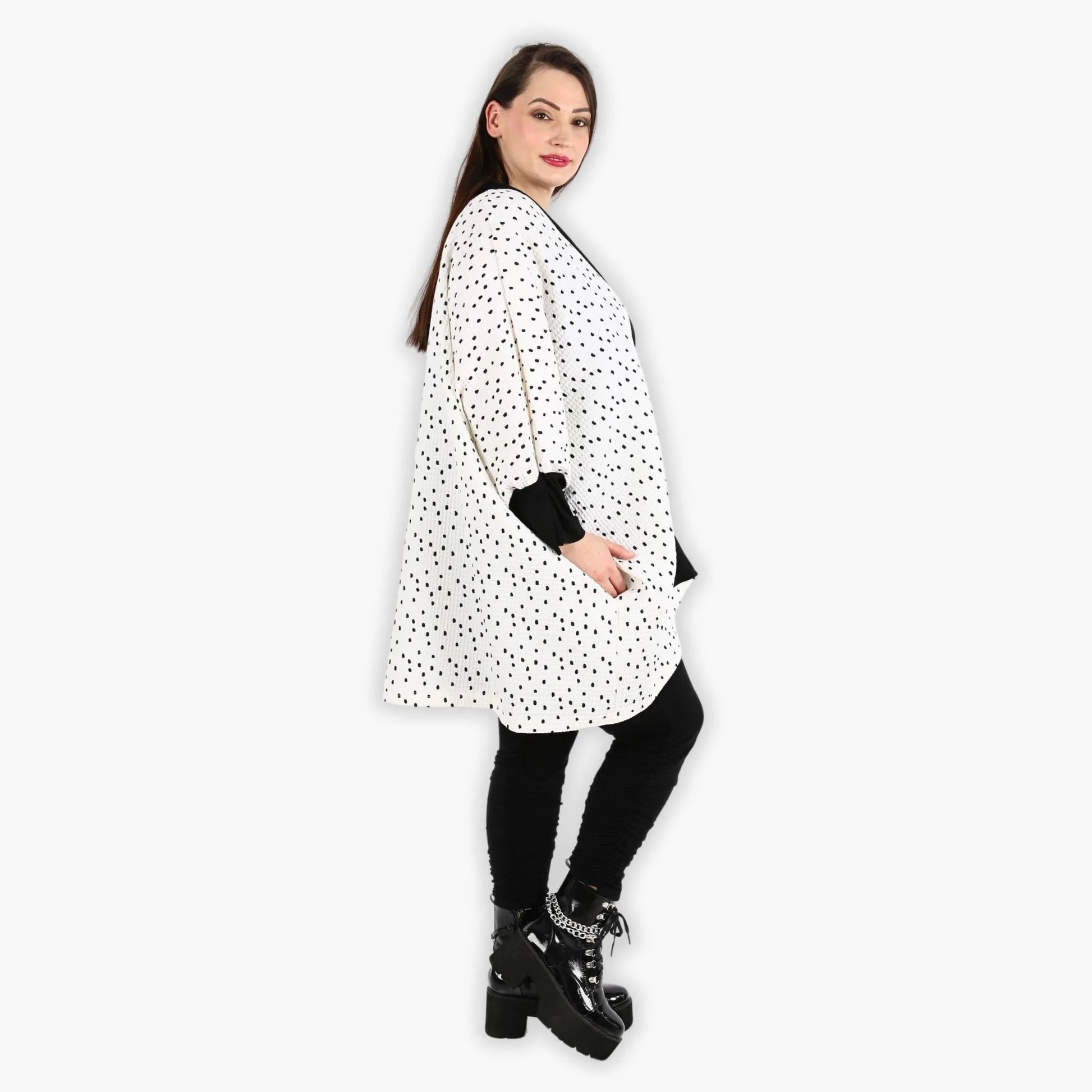  Legerer Cardigan im Lagenlook aus 100% Baumwolle mit Punkten und Waffeloptik für Plus Size Fashion