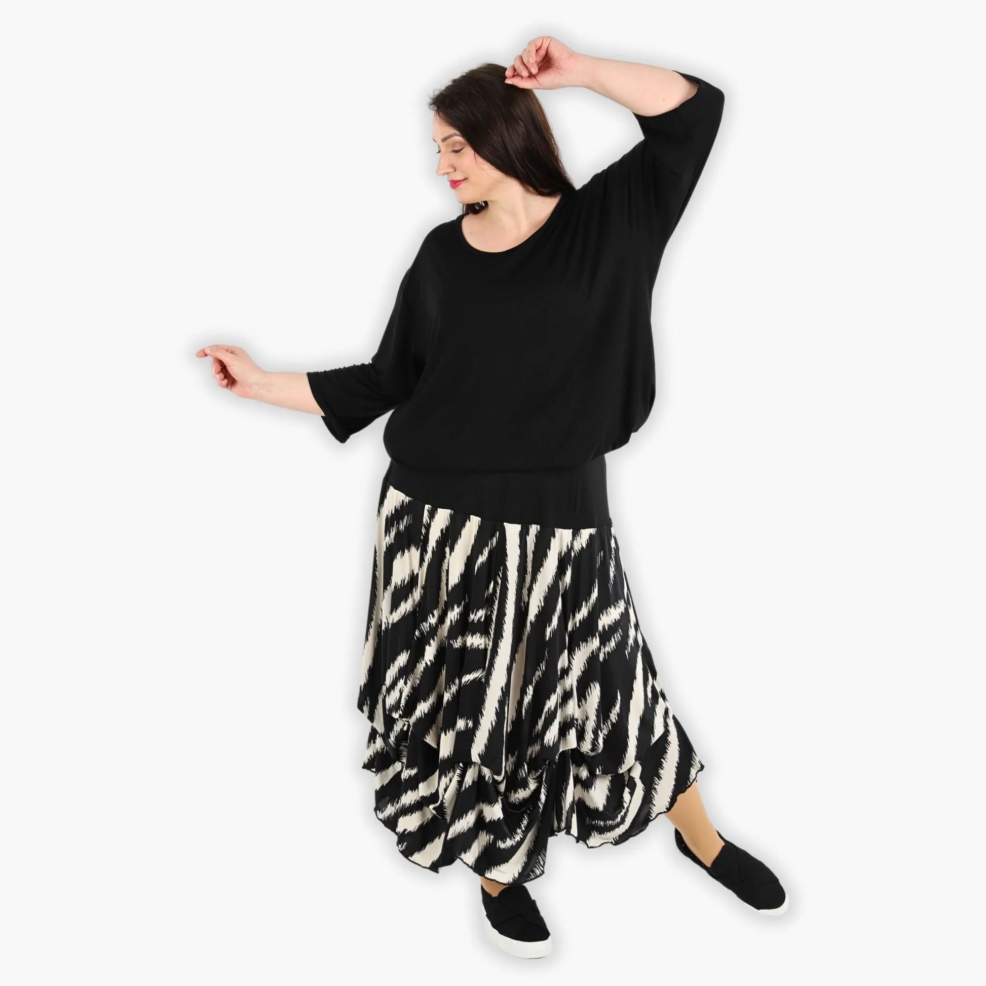  Lässiger Ballonrock in Zebra-Optik Schwarz-Ecru aus weichem Slinky-Material für Plus Size Styles