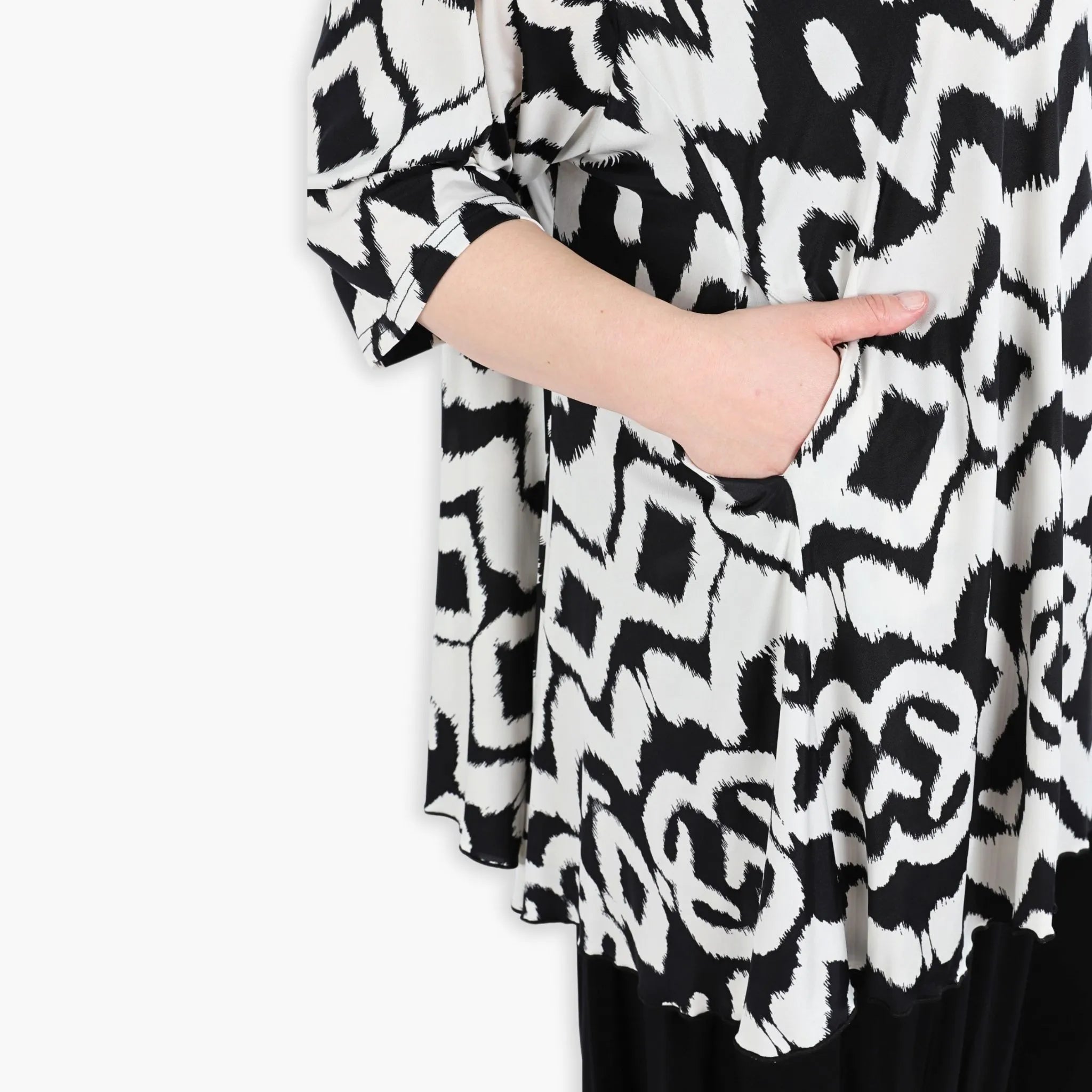  A-Form Bigshirt von AKH Fashion aus Viskose, 1294.00593, Ecru-Schwarz, Grafik, Schick
