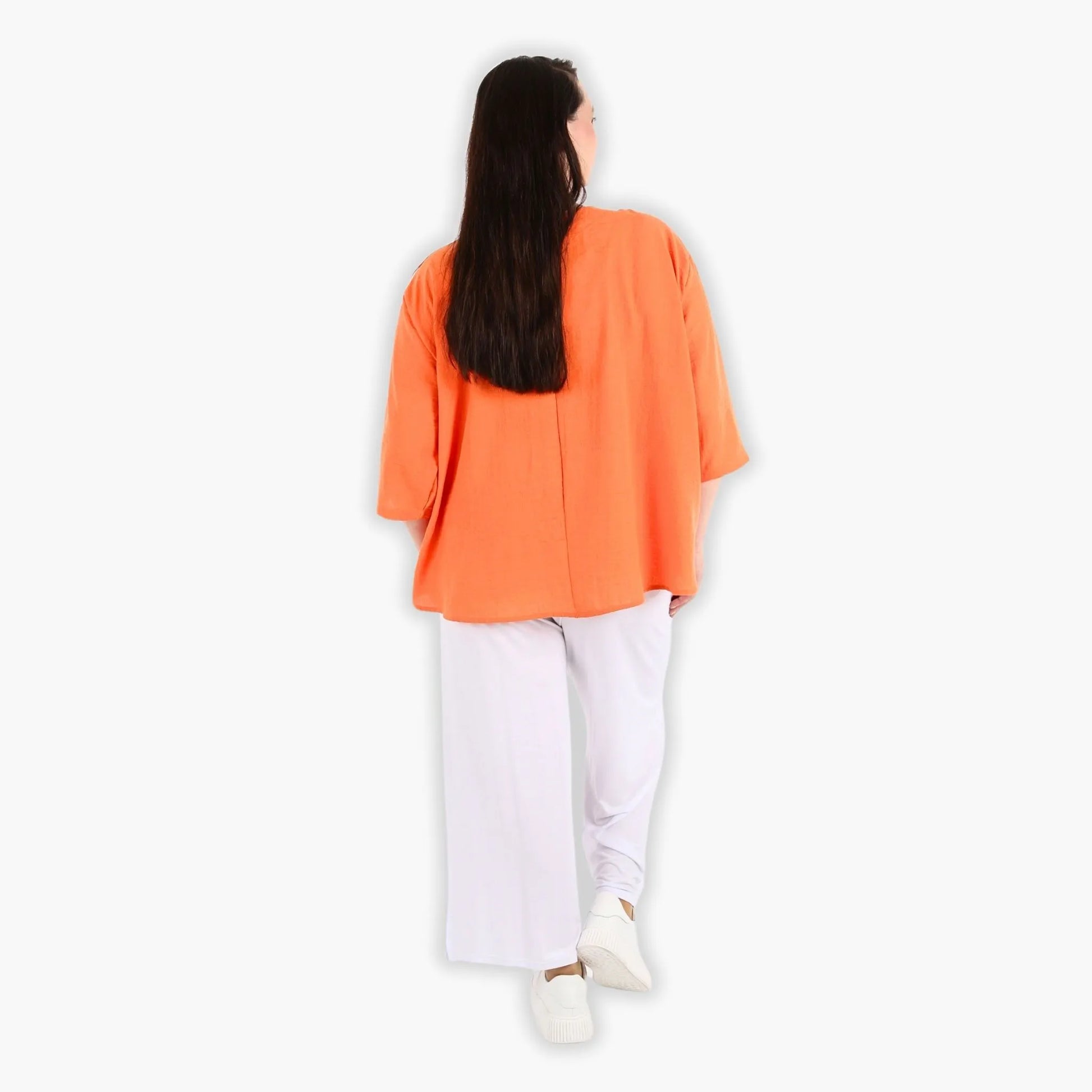  Oversized Shirt in frischem Orange aus leichtem Viskose-Mix mit coolen Holzknöpfen und Taschen