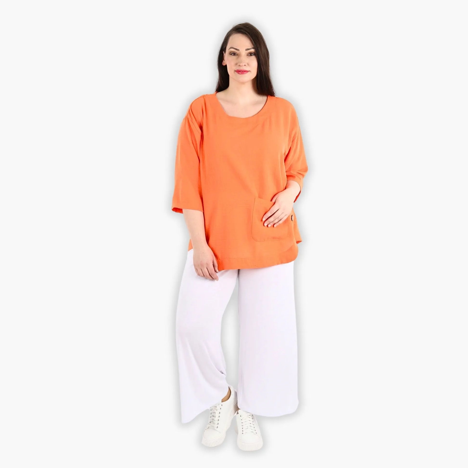  Oversized Shirt in frischem Orange aus leichtem Viskose-Mix mit coolen Holzknöpfen und Taschen