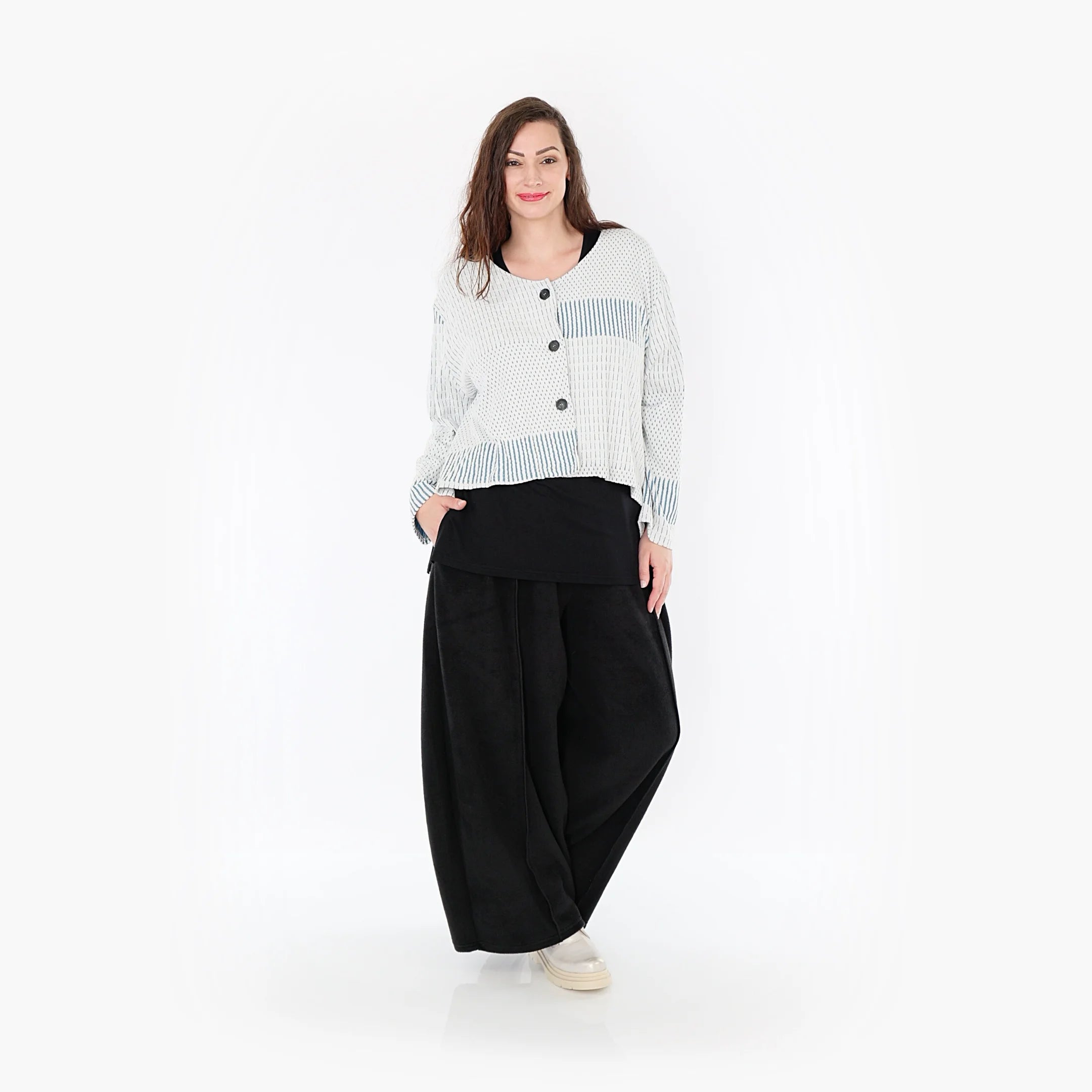 AKH Fashion Jacke in gerundeter Form, aus Viskose, 1377.00130, Blau-Ecru, Gerippt, Schick