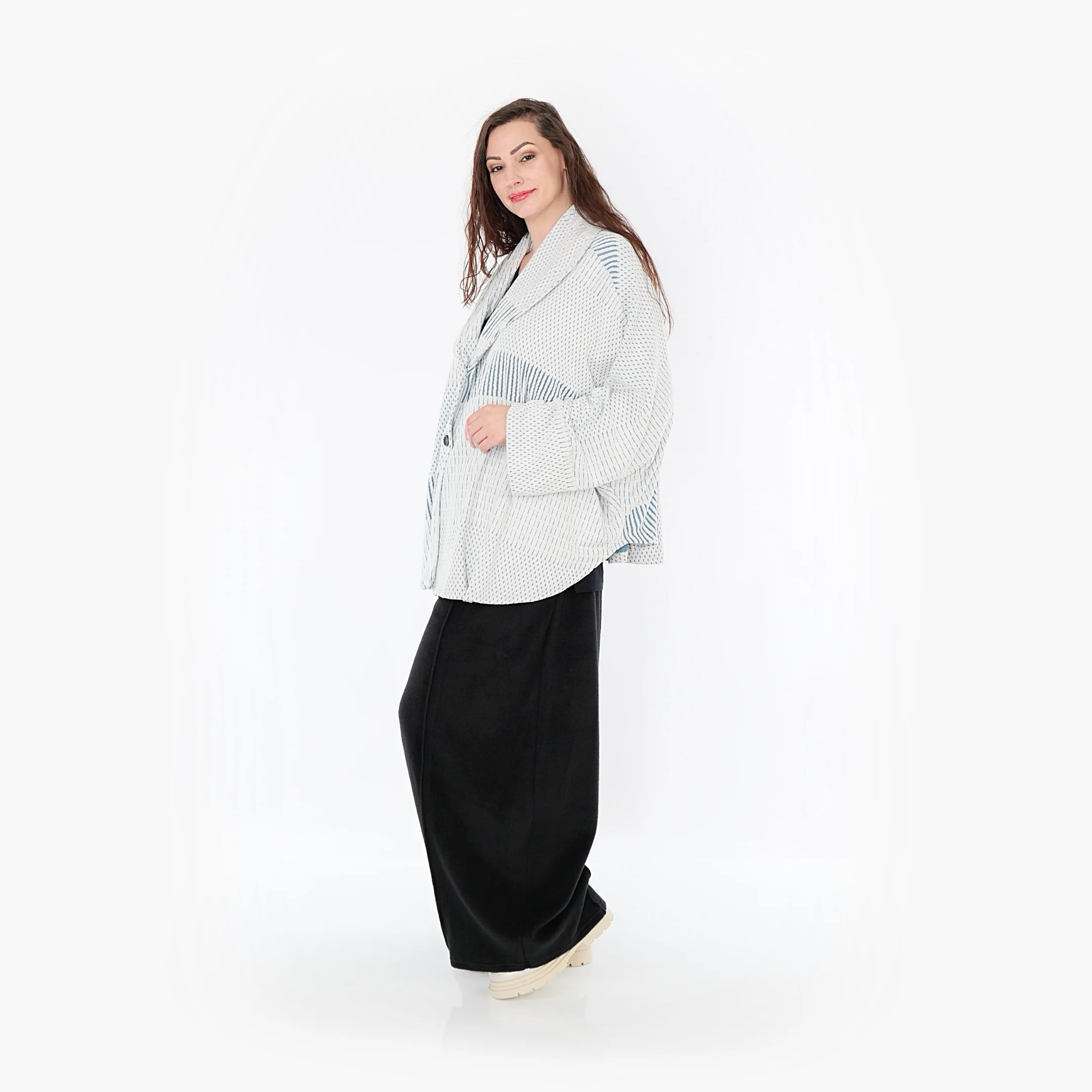  AKH Fashion Jacke in gerundeter Form, aus Viskose, 1377.00140, Blau-Ecru, Gerippt, Schick
