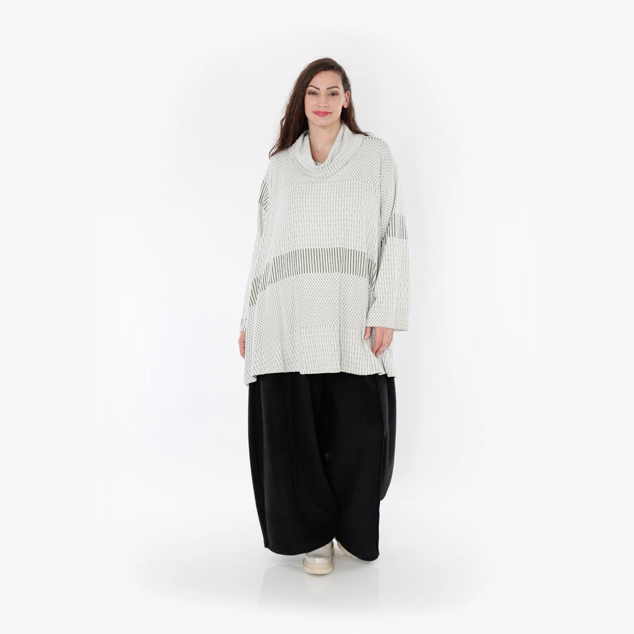  A-Form Bigshirt von AKH Fashion aus Viskose, 1377.0593R, Olive-Ecru, Gerippt, Schick, Modern