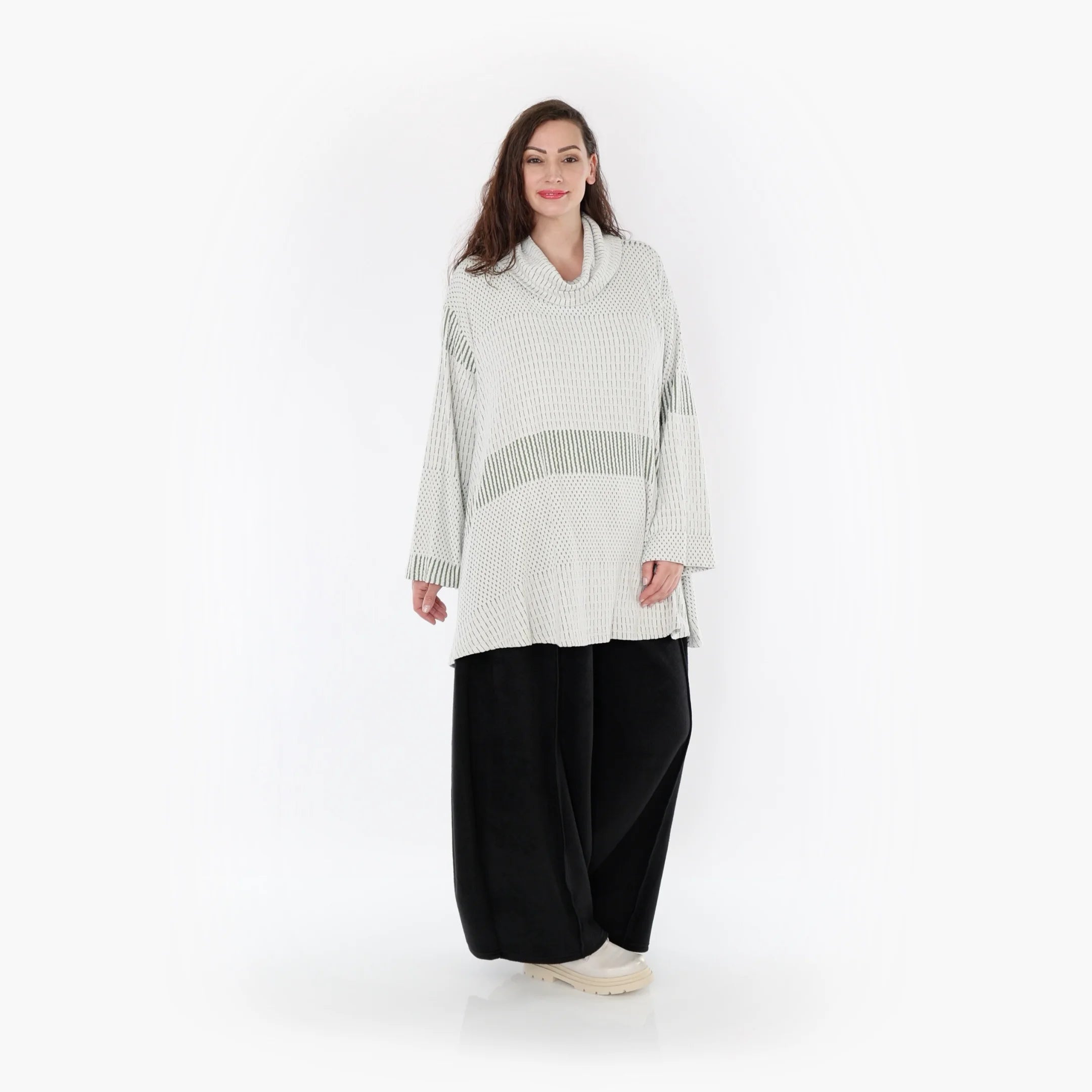  A-Form Bigshirt von AKH Fashion aus Viskose, 1377.0593R, Olive-Ecru, Gerippt, Schick, Modern