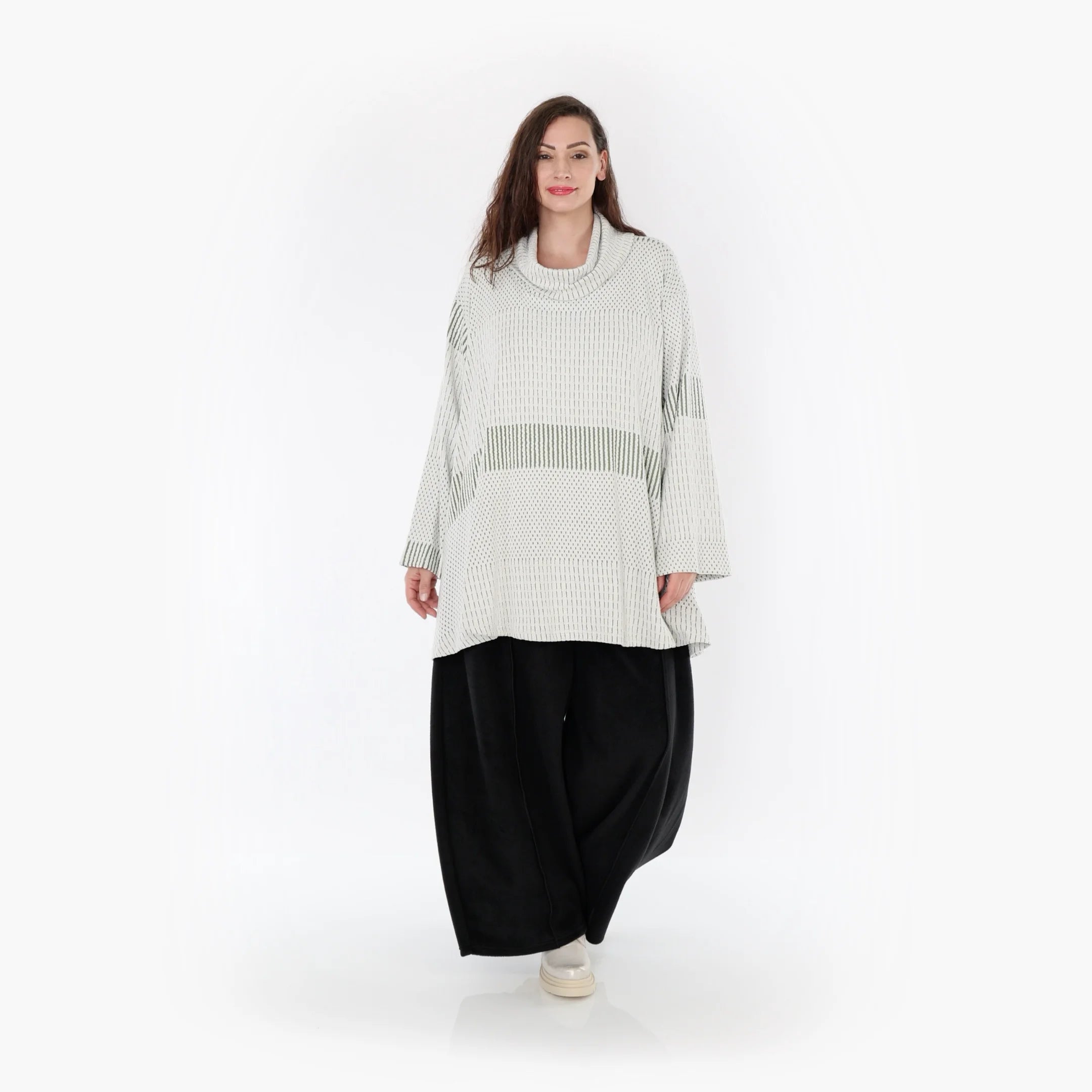  A-Form Bigshirt von AKH Fashion aus Viskose, 1377.0593R, Olive-Ecru, Gerippt, Schick, Modern