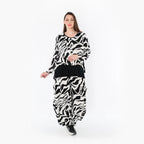  AKH Fashion Jacke in gerundeter Form, aus Rayon, 1486.00130, Weiß/Schwarz, Zebra, Schick