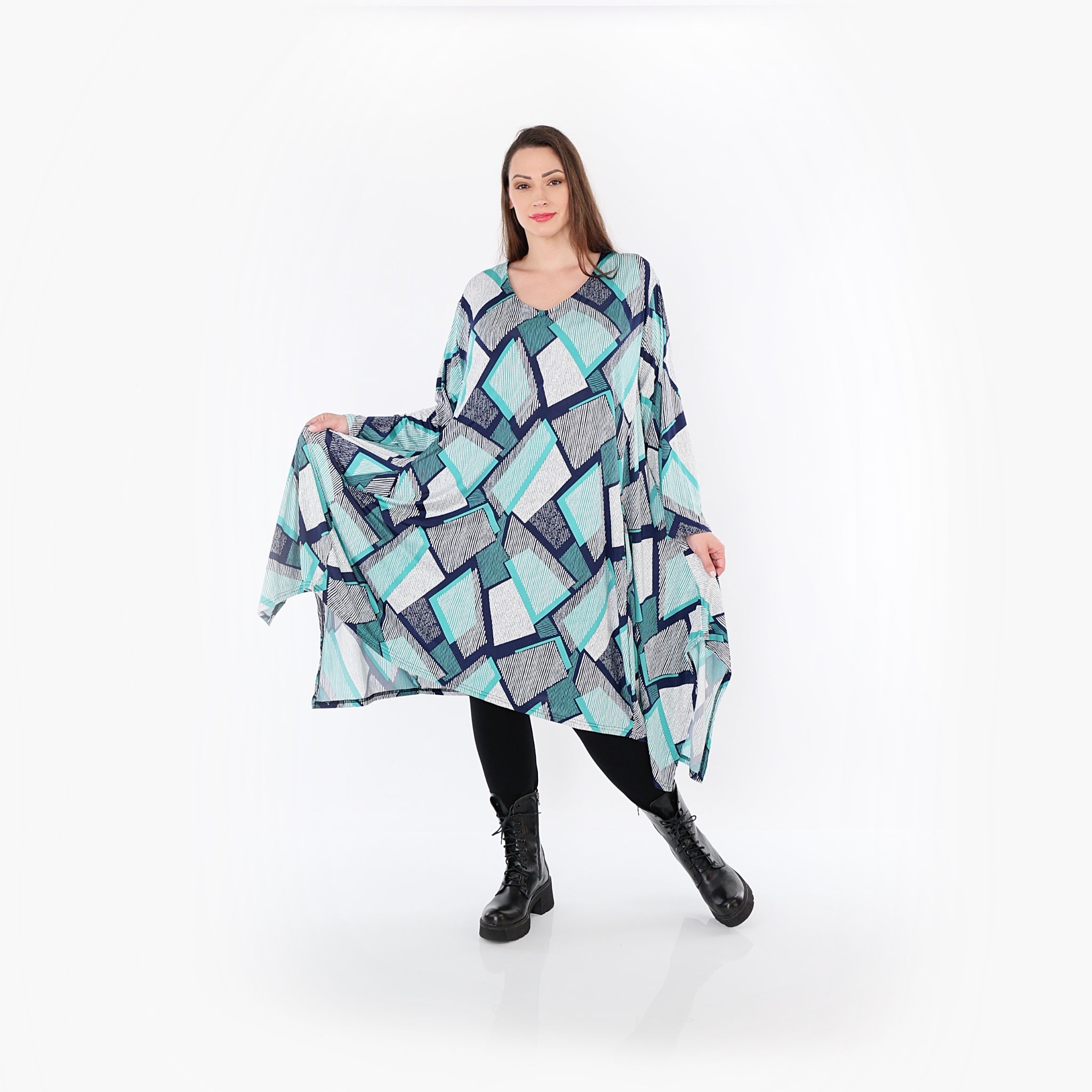  A-Form Bigshirt von AKH Fashion aus Materialmix, 1511.07108, Grün/Weiß/Marine, Abstrakt