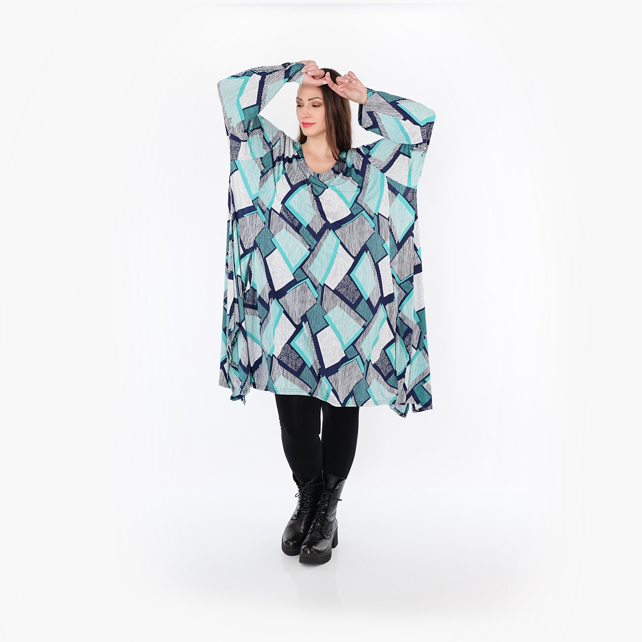  A-Form Bigshirt von AKH Fashion aus Materialmix, 1511.07108, Grün/Weiß/Marine, Abstrakt