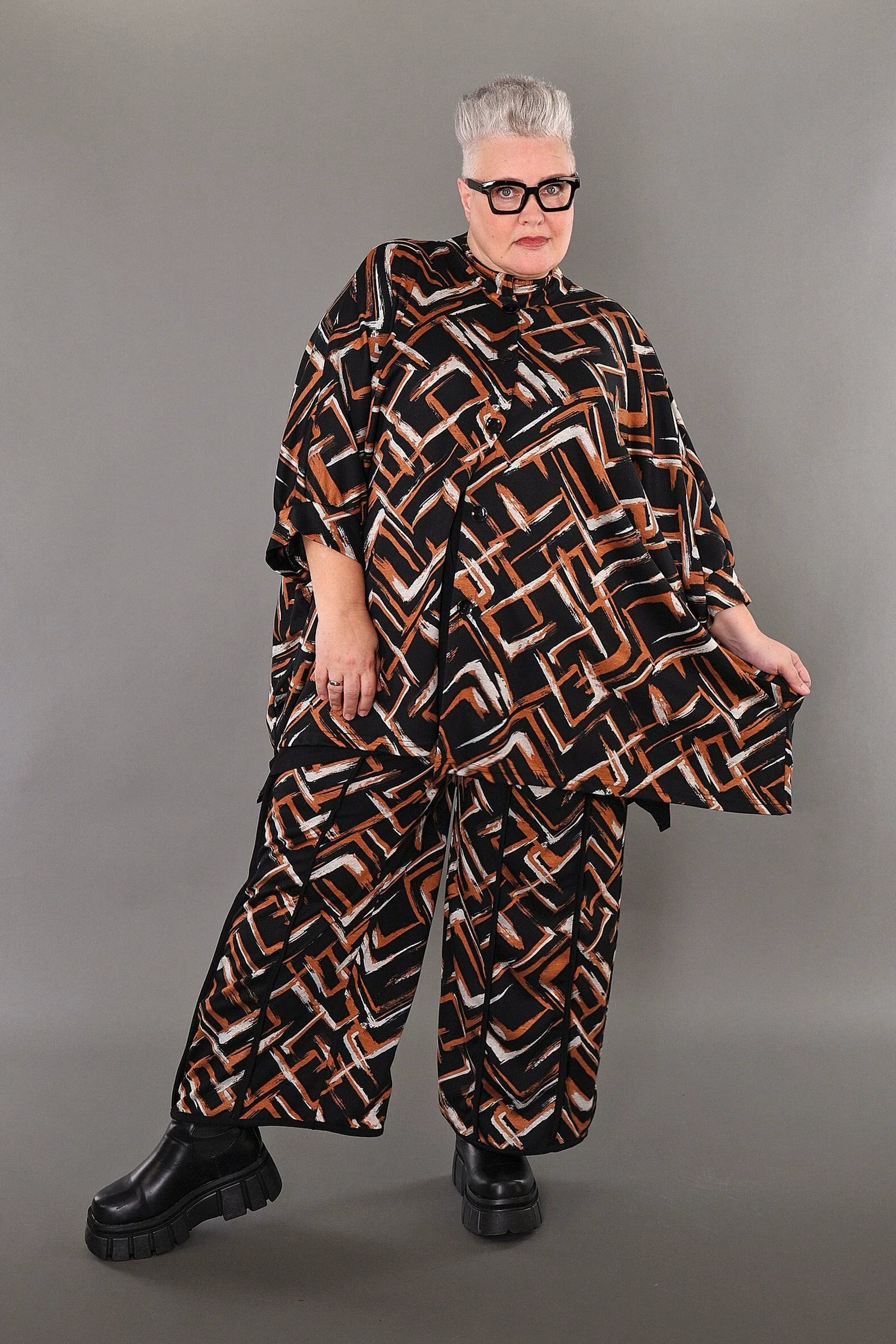 A-Form Jacke von AKH Fashion aus Viskose, 1517.07116, Schwarz/Cognac/Weiß, Pinselstrich