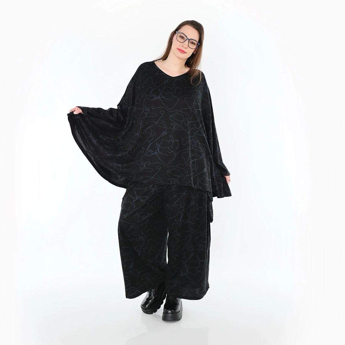  A-Form Bigshirt von AKH Fashion aus Viskose, 1545.00593, Schwarz/Blau, Kringel, Ausgefallen