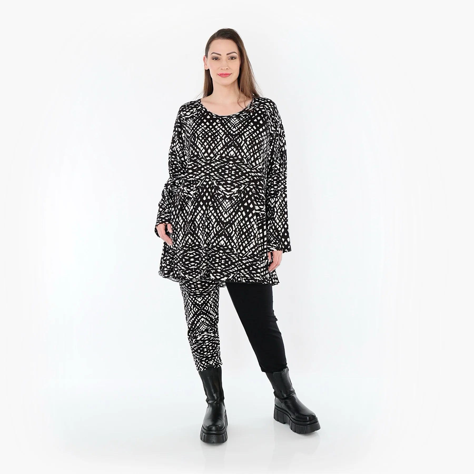  AKH Fashion Shirt in Glocken-Form, aus Viskose, 1560.01892, Schwarz/Weiß, Abstrakt, Schick