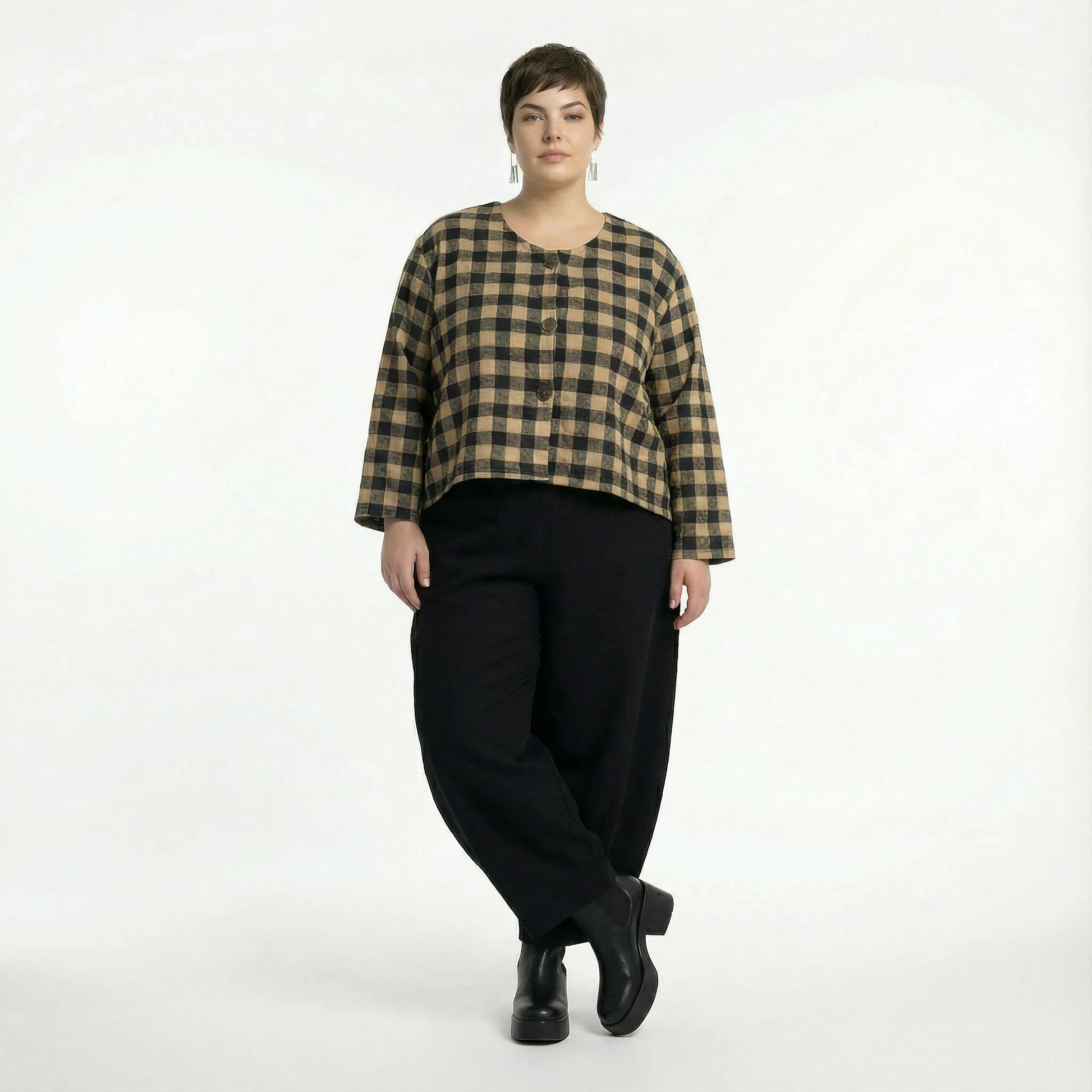  AKH Fashion Jacke in gerundeter Form, aus Polyester, 1562.00130, Sand/Schwarz, Kariert