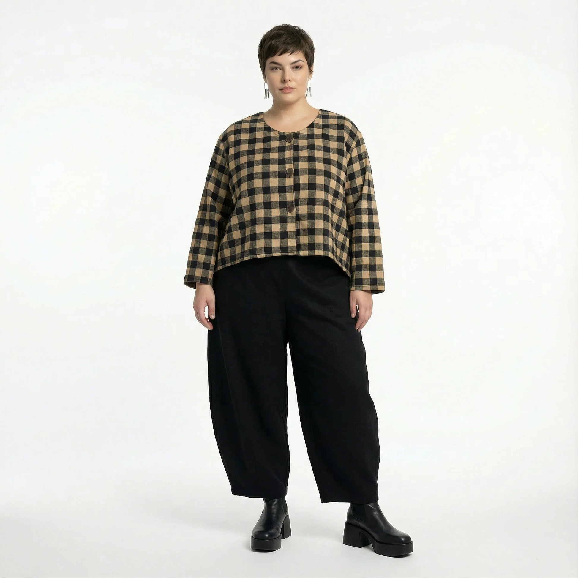  AKH Fashion Jacke in gerundeter Form, aus Polyester, 1562.00130, Sand/Schwarz, Kariert