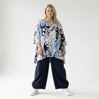 A-Form Bigshirt von AKH Fashion aus Viskose, 1574.00593, Weiß/Marine/Blau, Blumen, Schick