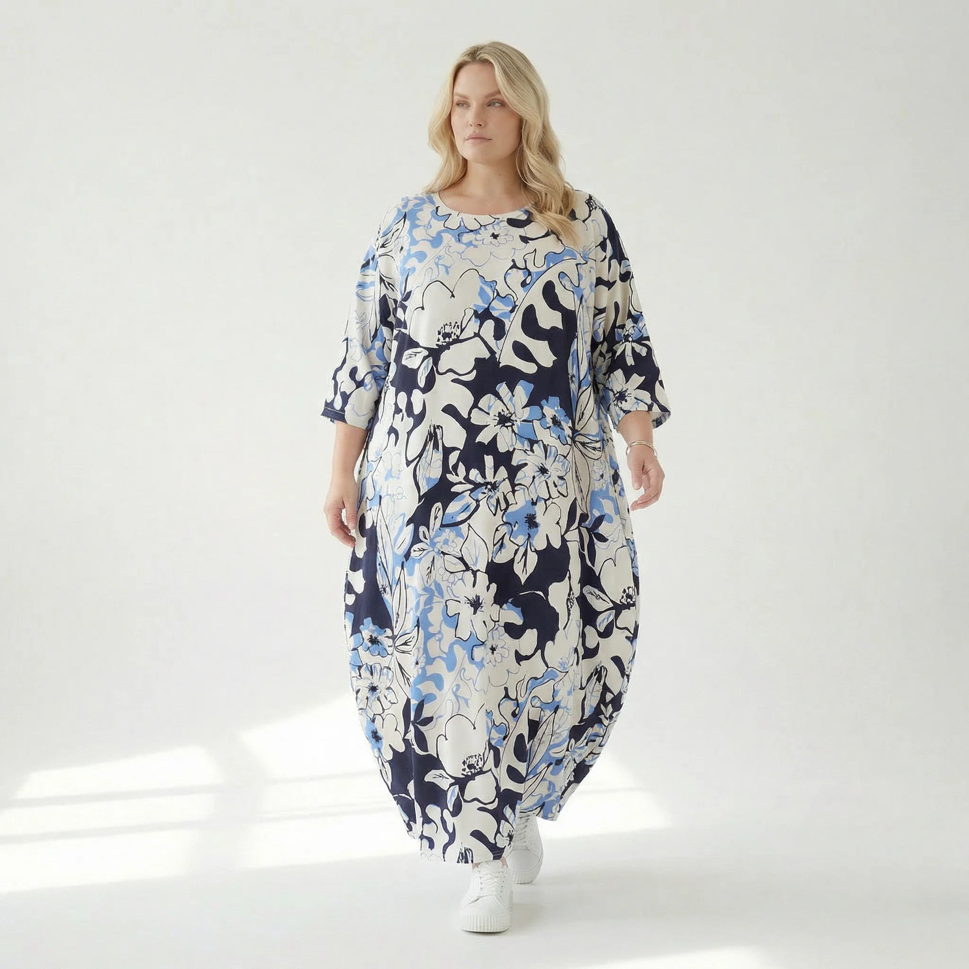  Ballonkleid von AKH Fashion aus Viskose, 1574.01926, Weiß/Marine/Blau, Blumen, Schick