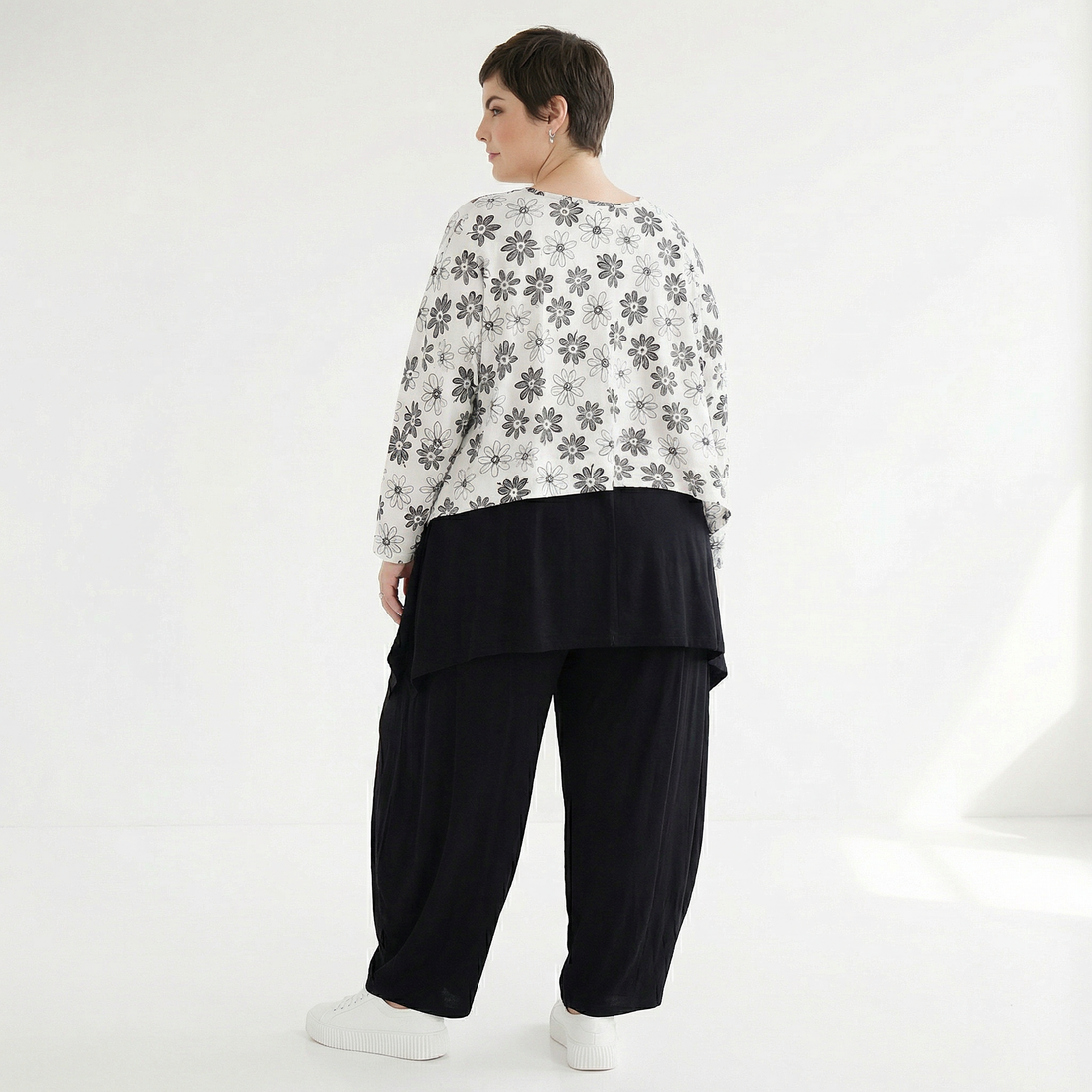  AKH Fashion Überwurf in kastiger Form, aus Viskose, 1575.07011, Weiß/Schwarz, Blumen