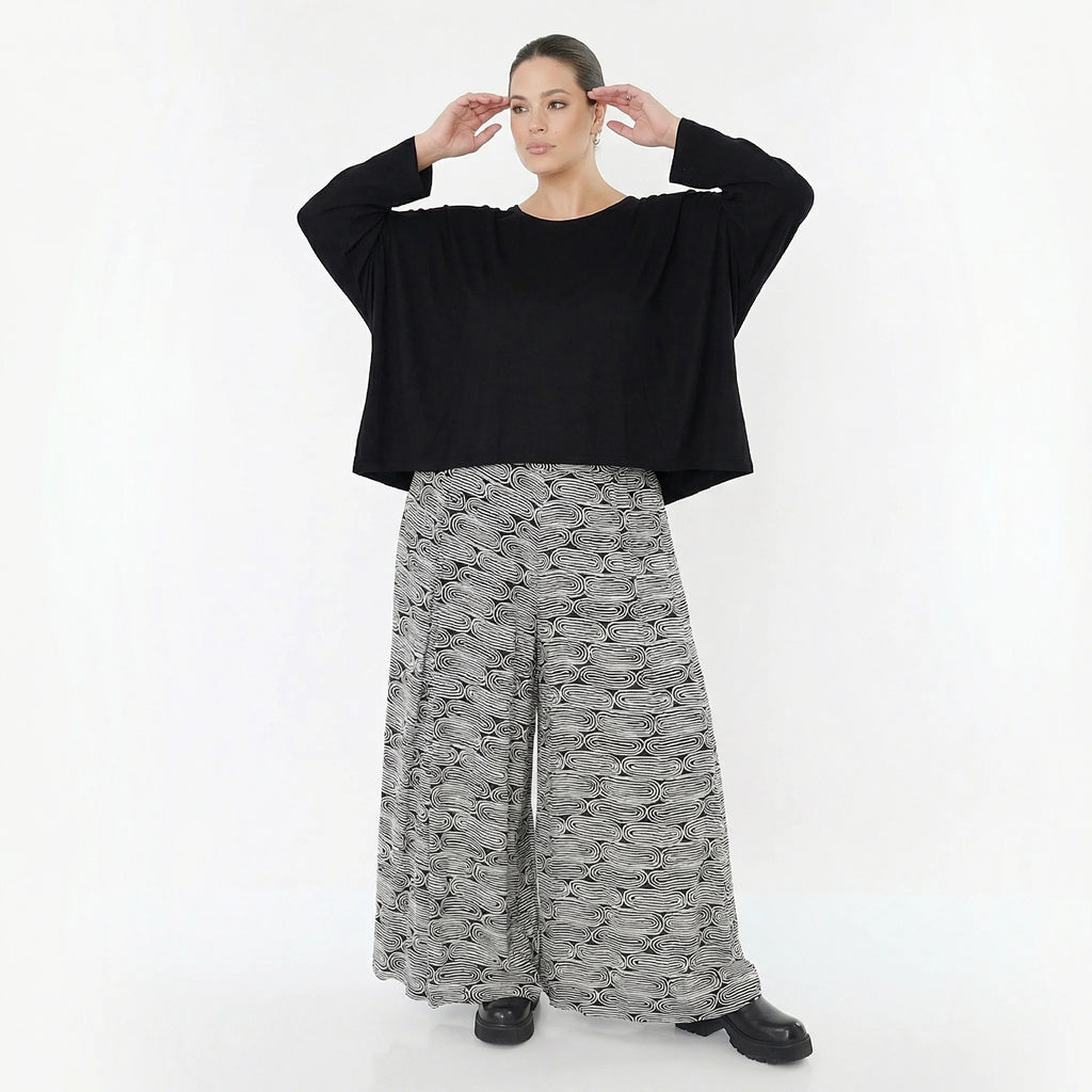 Luftige Palazzo Hose im Lagenlook aus leichter Krepp Viskose mit Plissee Struktur, Schwarz/Weiß