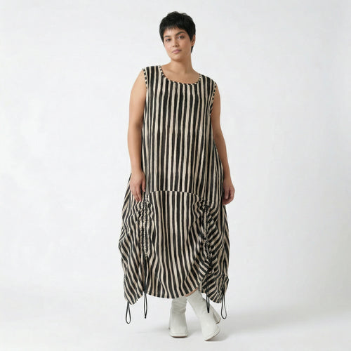 Luftiges Oversize Ballonkleid mit raffiniertem Lagenlook und zeitlosen Blockstreifen , Schwarz/Weiß