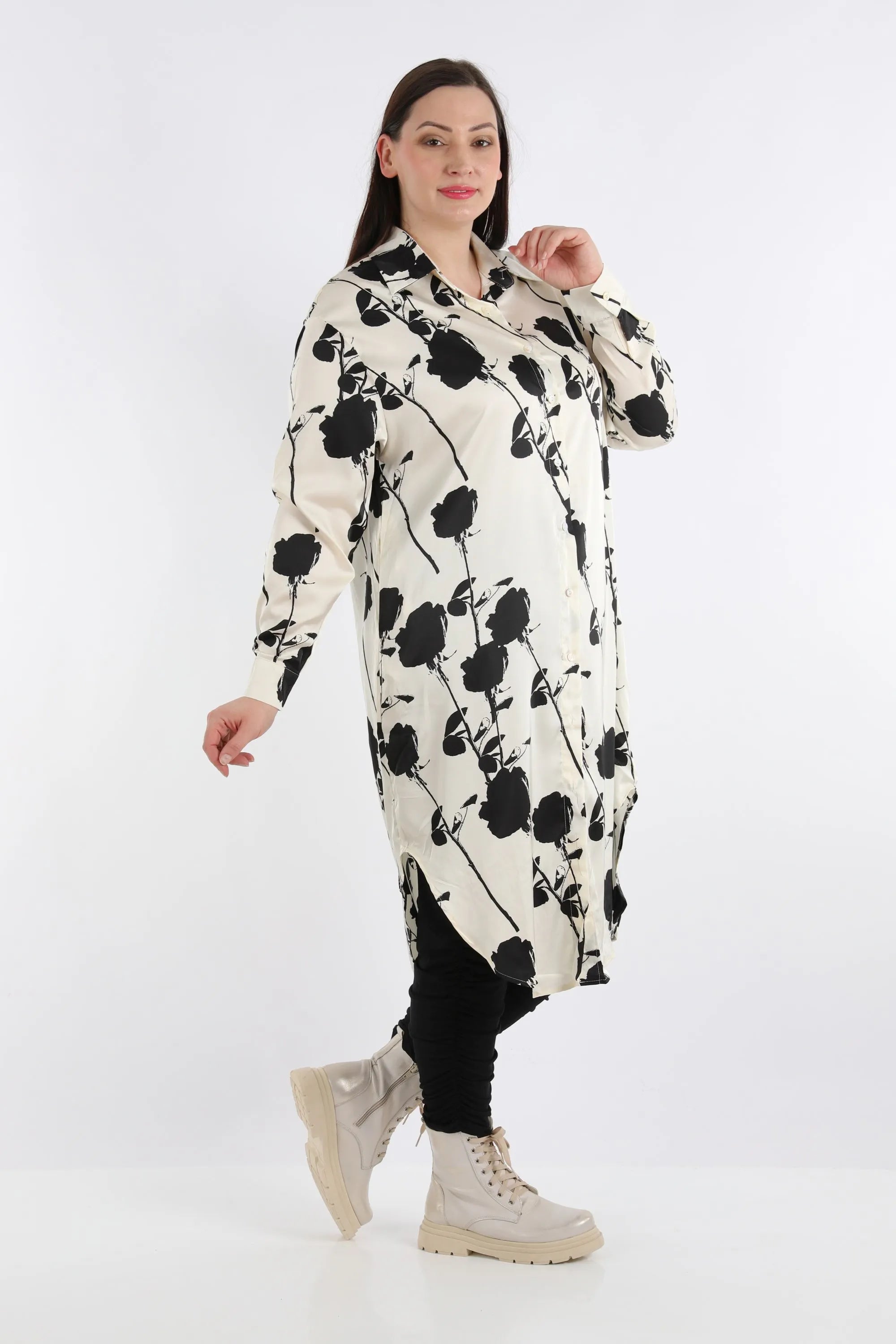  AKH Fashion Bluse in gerundeter Form, aus Viskose, 1275.02502, Ecru-Schwarz, Blumen