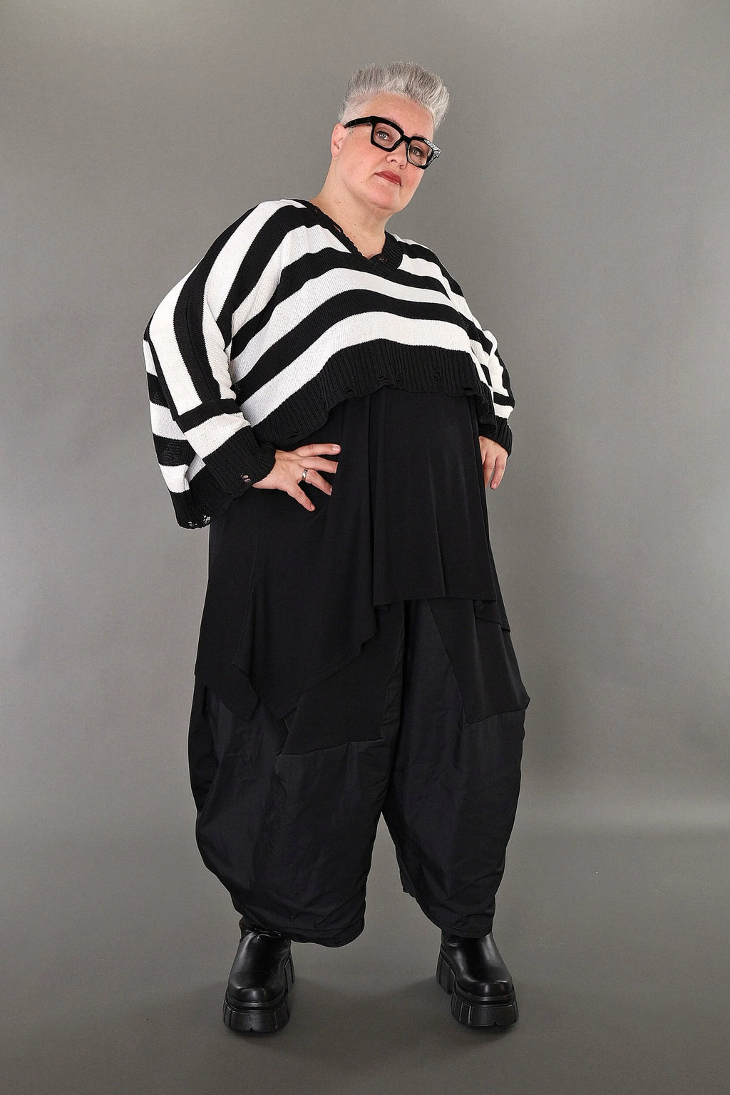  AKH Premium Überwurf in kastiger Form, aus Baumwolle, P1007.2537, Schwarz/Weiß, Schick