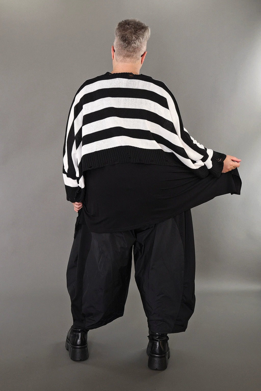  AKH Premium Überwurf in kastiger Form, aus Baumwolle, P1007.2537, Schwarz/Weiß, Schick