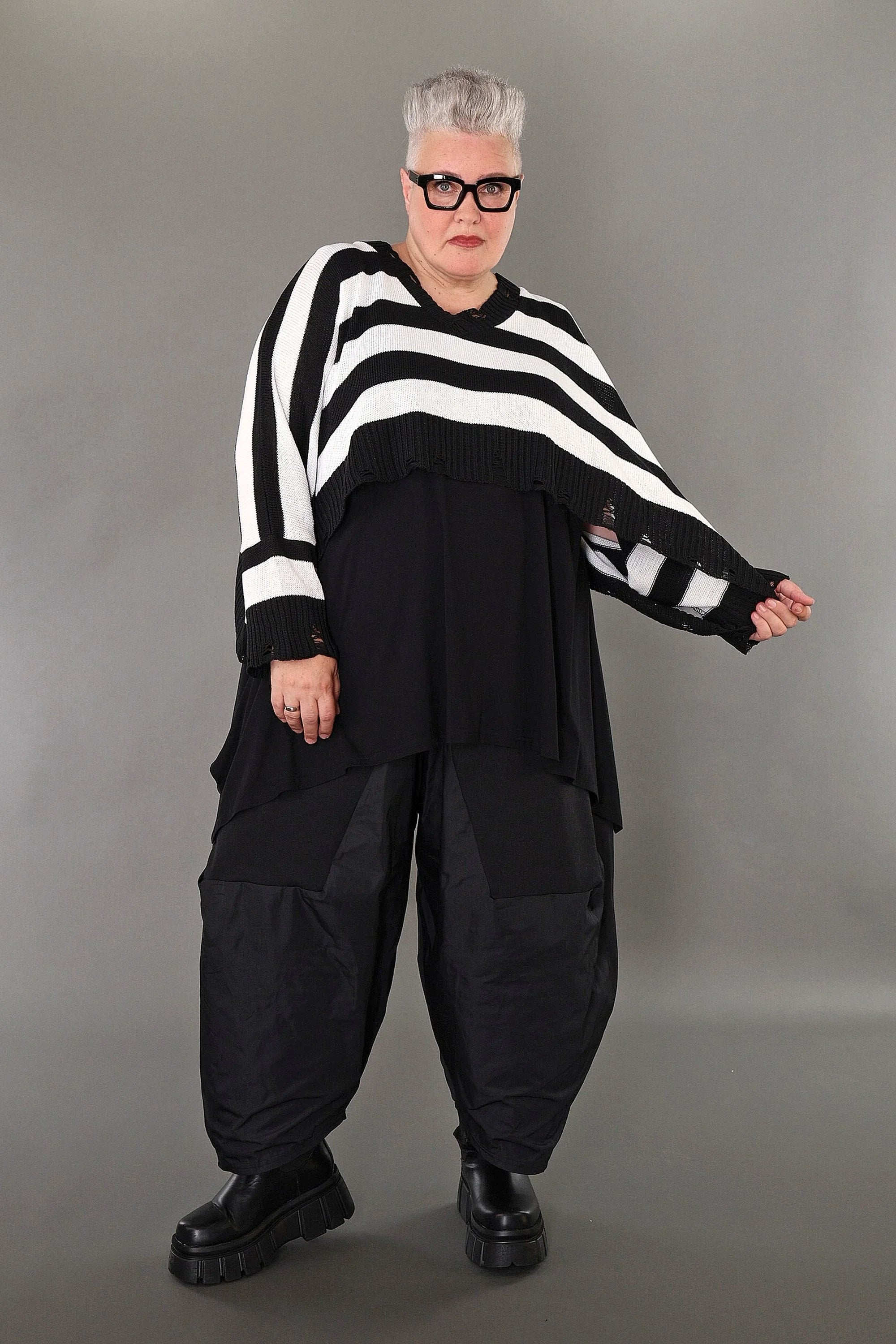  AKH Premium Überwurf in kastiger Form, aus Baumwolle, P1007.2537, Schwarz/Weiß, Schick