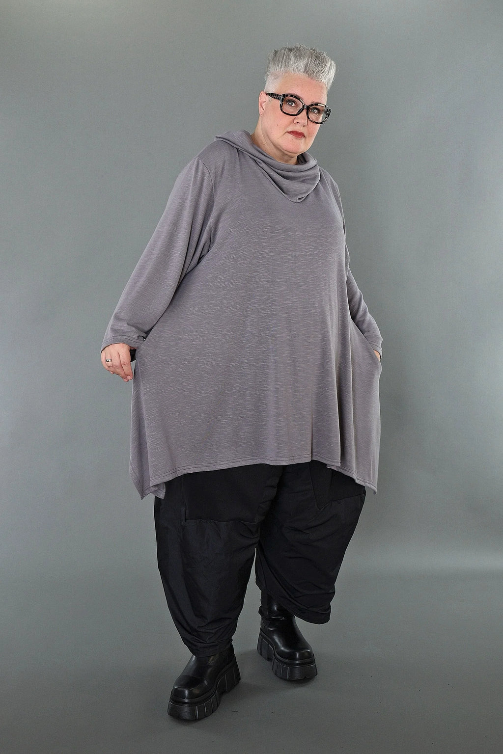 A-Form Bigshirt von AKH Premium aus Viskose, P1008.3371, Hellgrau, Ausgefallen, Zeitlos