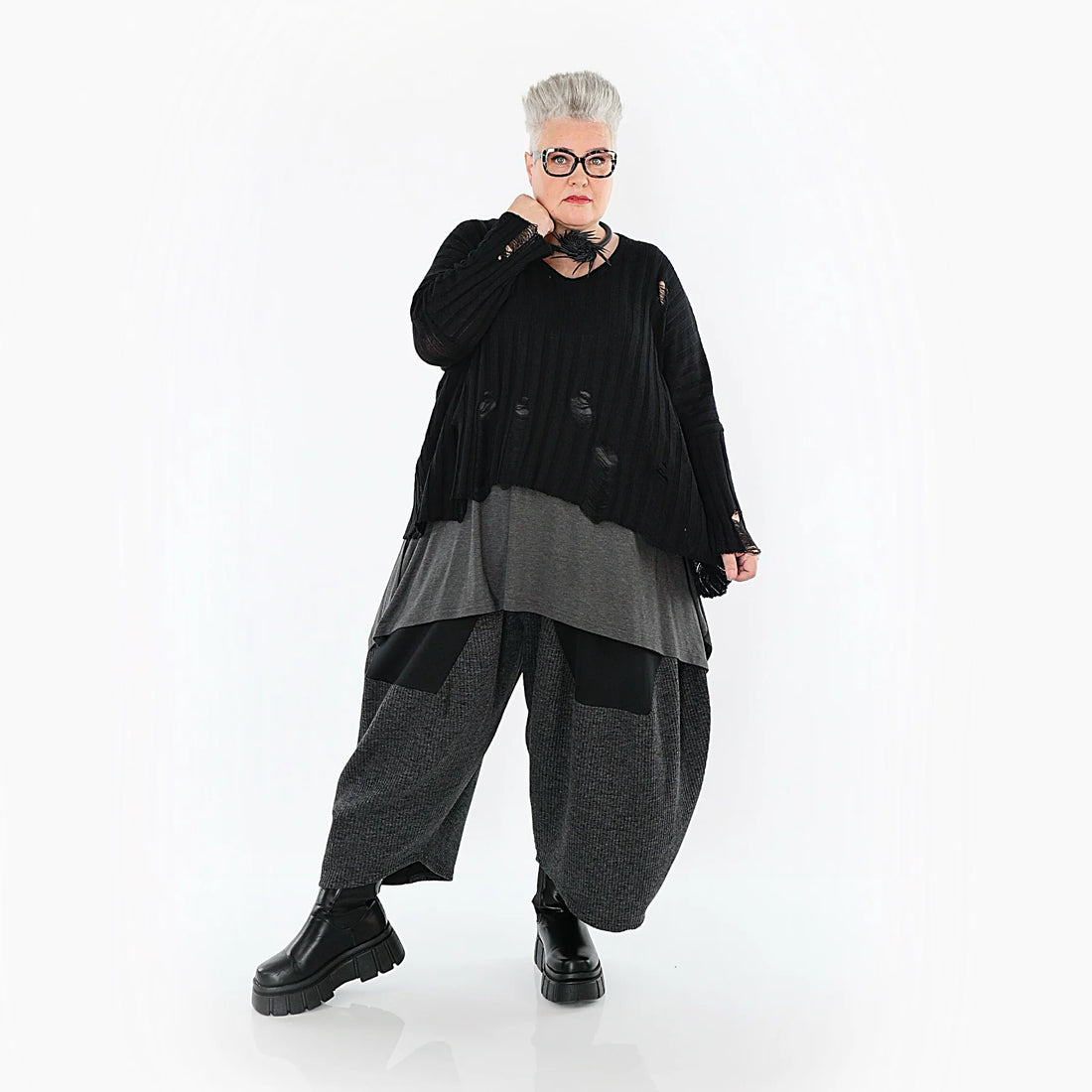  AKH Premium Bigshirt in kastiger Form, aus Baumwolle, P1009.2543, Schwarz, Ausgefallen