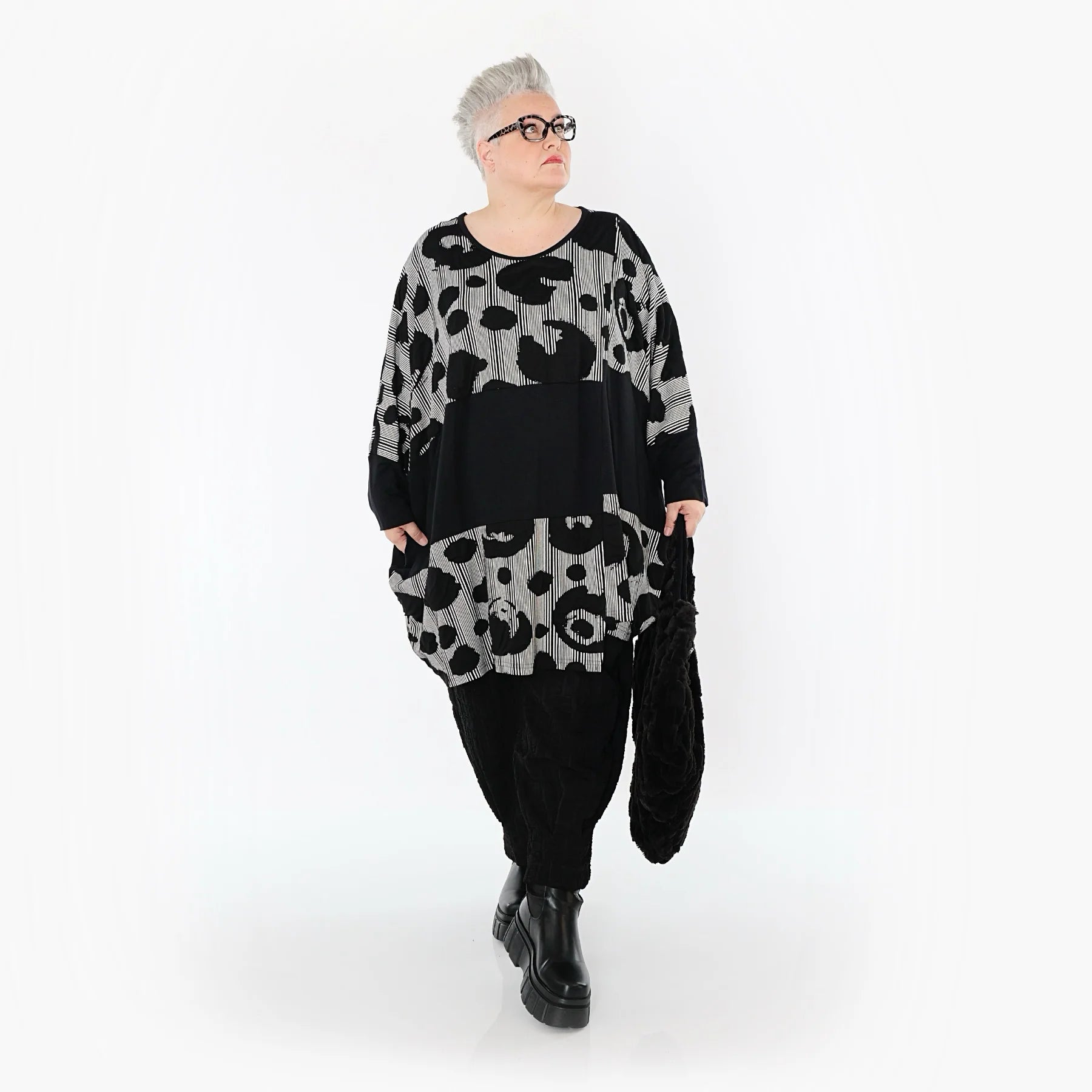  Ballon Bigshirt von AKH Premium aus Viskose, P1013.7143, Schwarz/Weiß, Streifen, Ausgefallen
