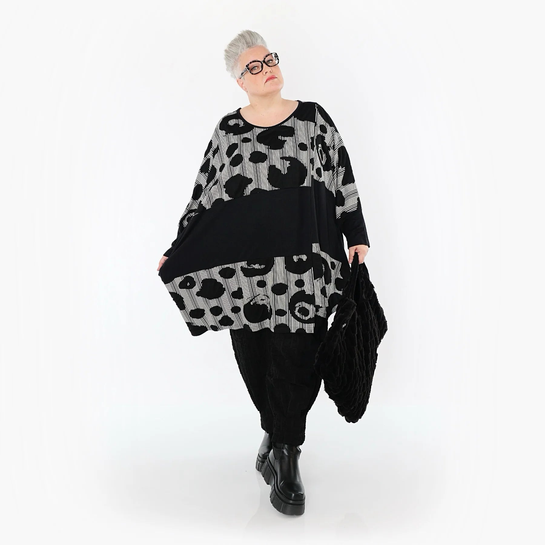  Ballon Bigshirt von AKH Premium aus Viskose, P1013.7143, Schwarz/Weiß, Streifen, Ausgefallen