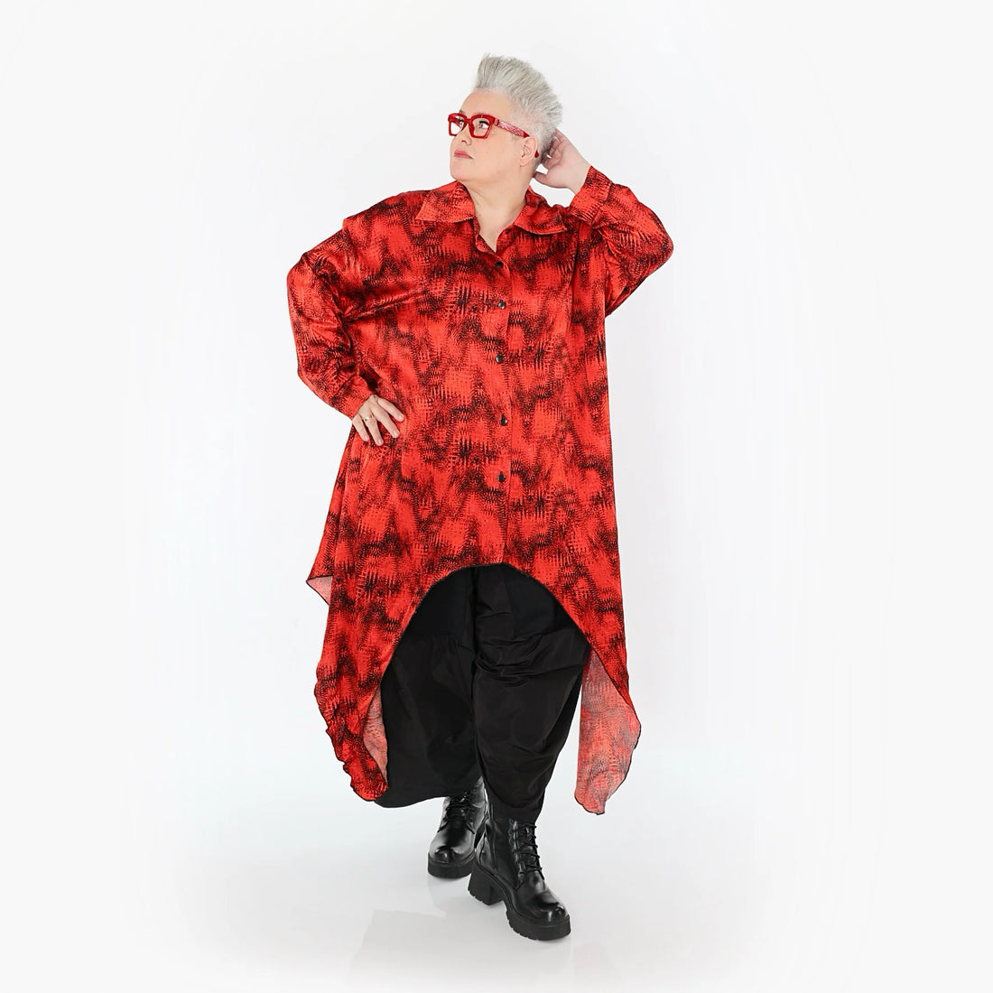  Zipfel Bluse von AKH Premium aus Viskose, P1015.7135, Rot/Schwarz, Grafik, Ausgefallen