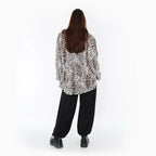  AKH Premium Bluse in gerundeter Form, aus Polyester, P1018.7151, Ecru/Braun/Schwarz