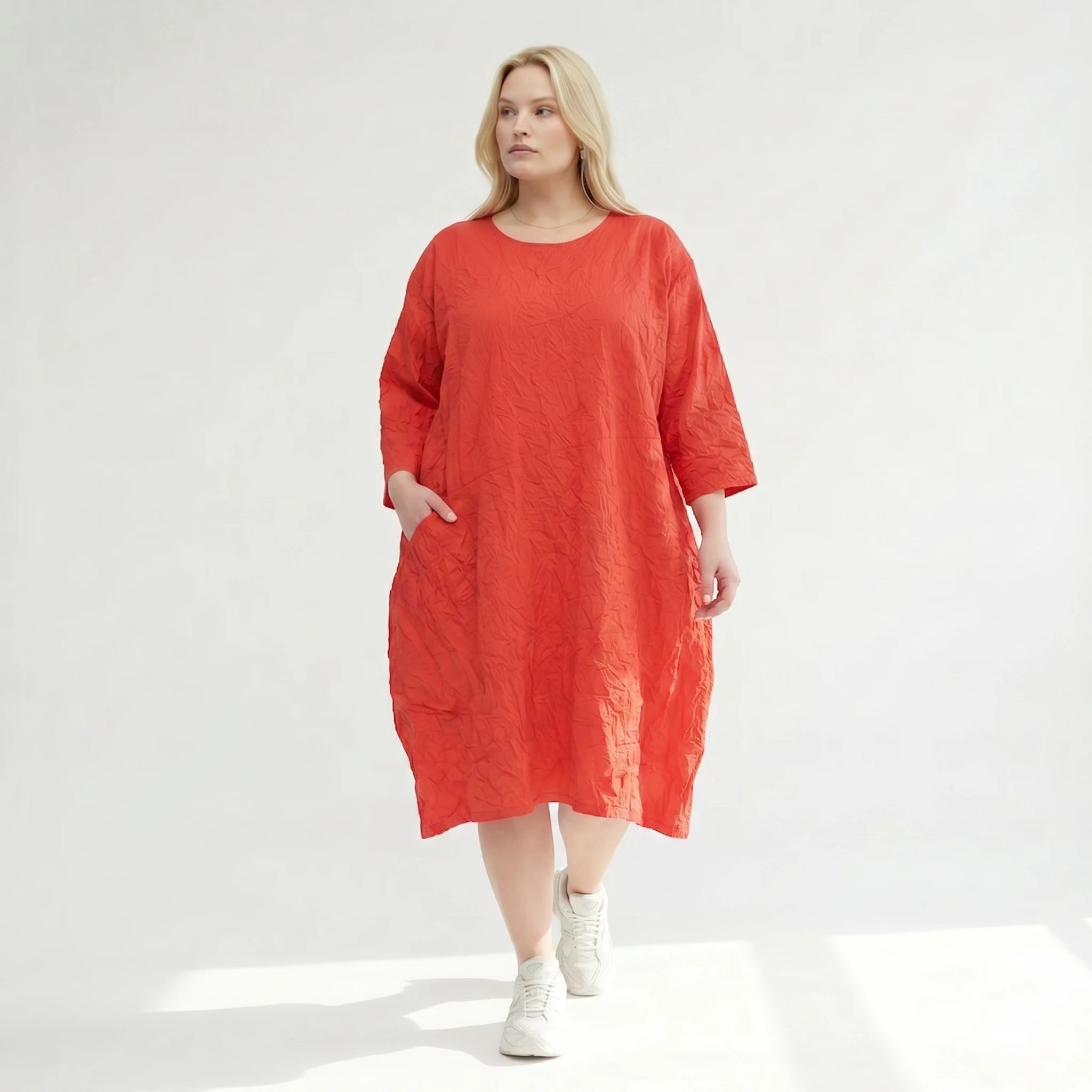 Sinnliches Oversize Ballon Kleid im luftigen Lagenlook aus leichter Crash Popeline, lässig, Rot