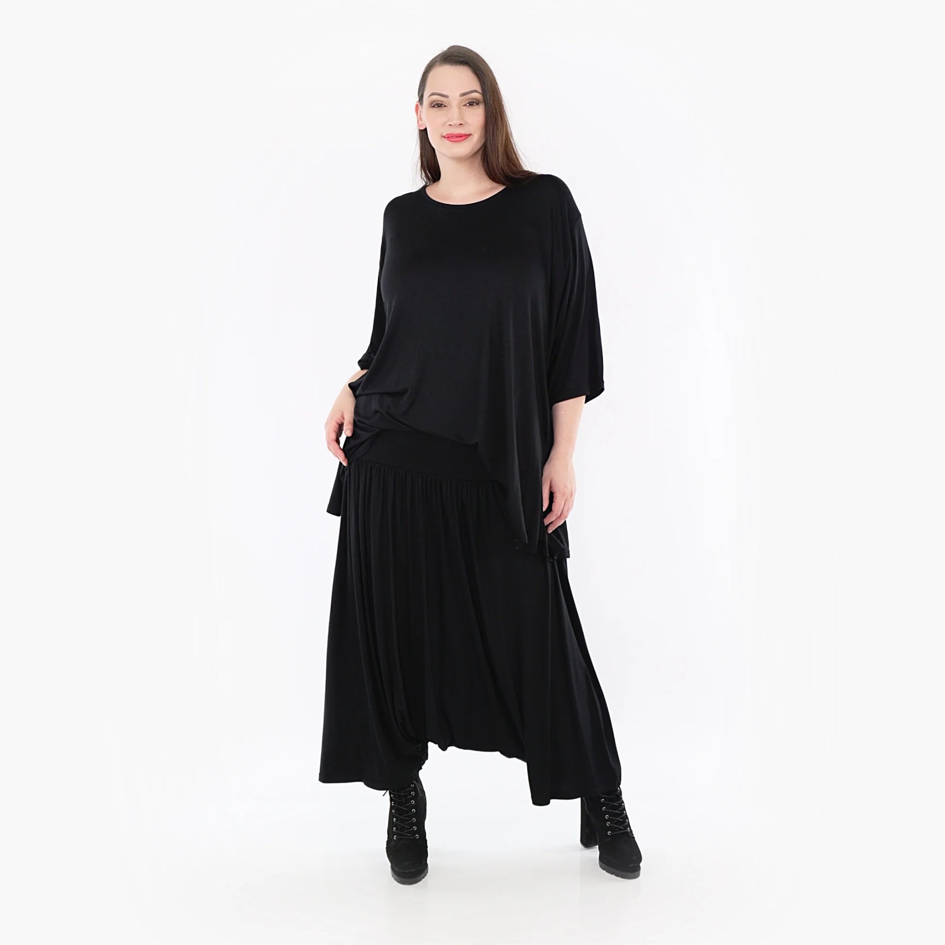  Ballonrock aus leichtem Viskose-Jersey in elegantem Schwarz für lässige Plus Size-Mode