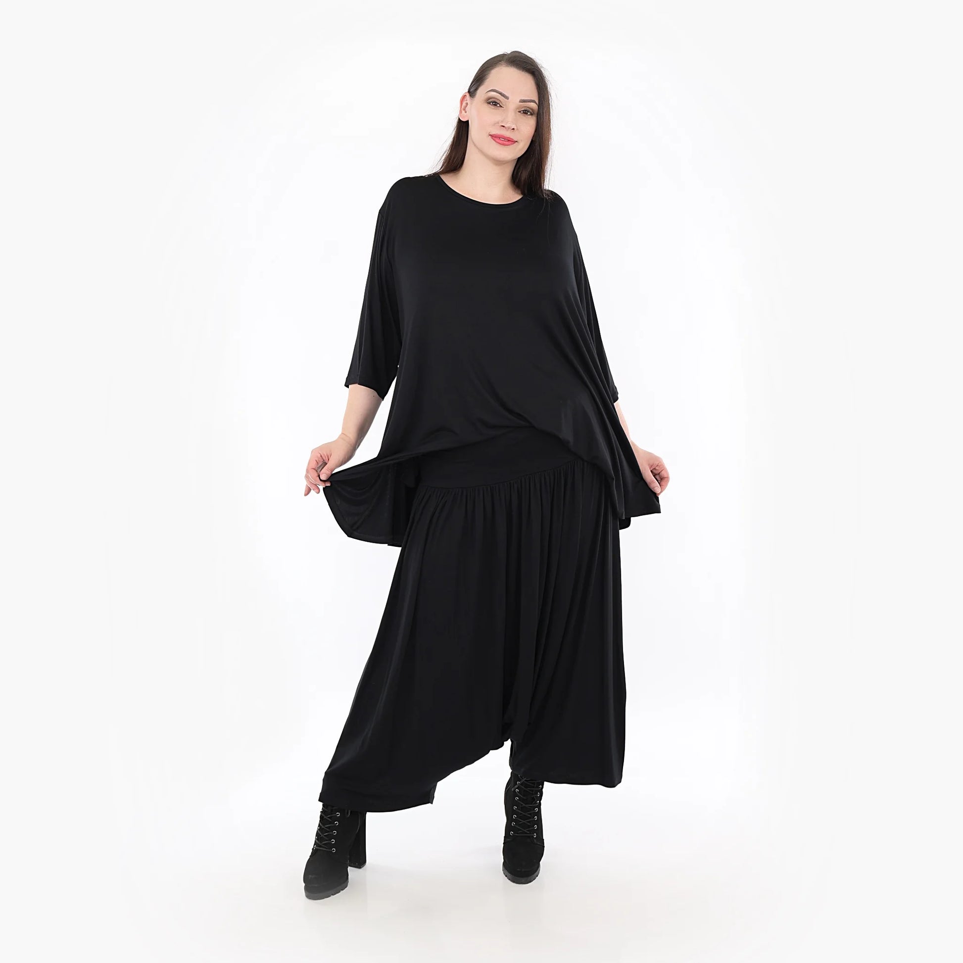  Ballonrock aus leichtem Viskose-Jersey in elegantem Schwarz für lässige Plus Size-Mode