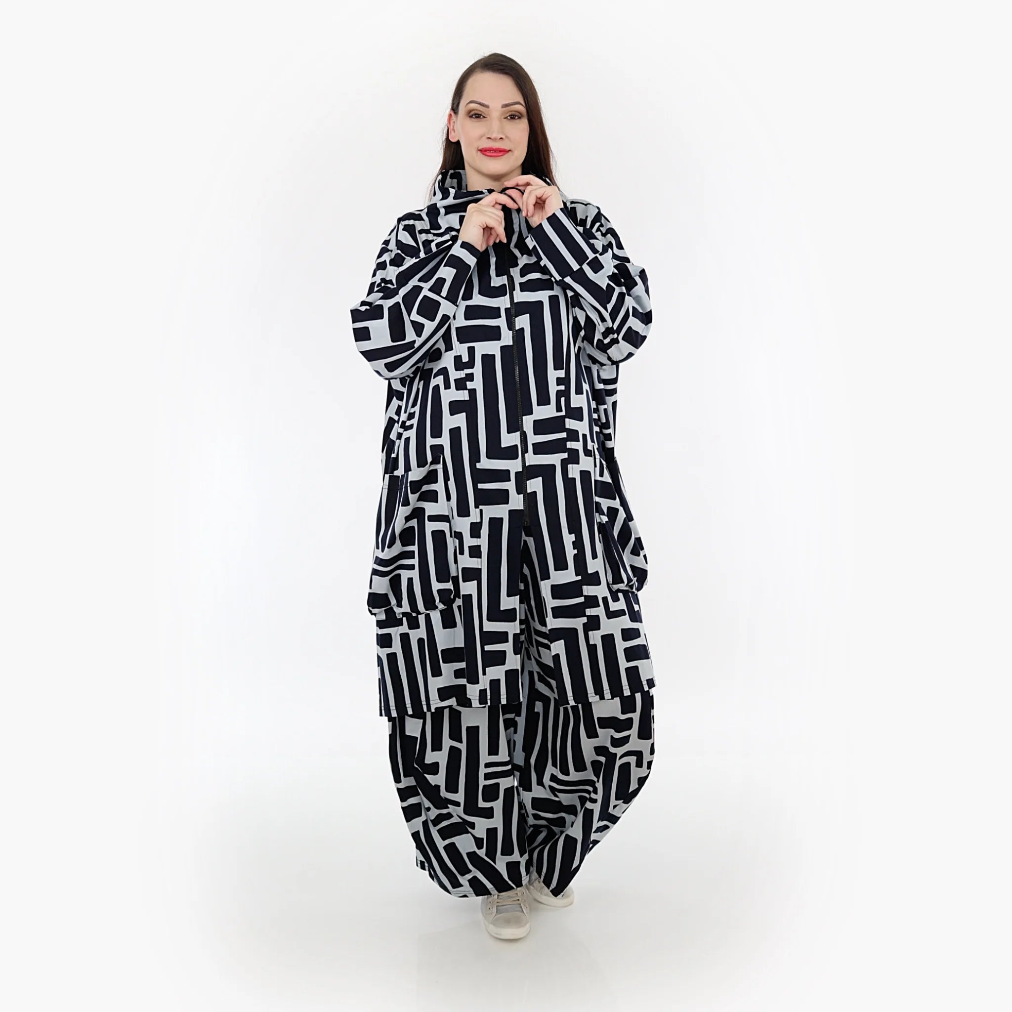  AKH Fashion Mantel in Vokuhila-Form, aus Viskose, 1318.02276, Marine-Hellblau, Schick