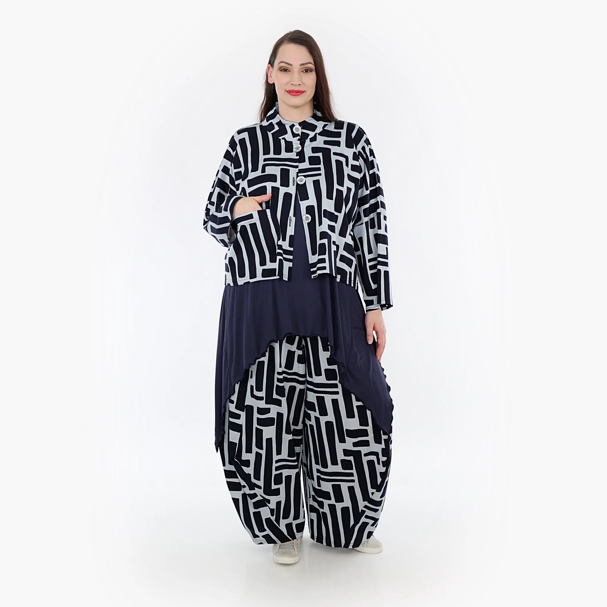  AKH Fashion Jacke in kastiger Form, aus Viskose, 1318.06929, Marine-Hellblau, Schick