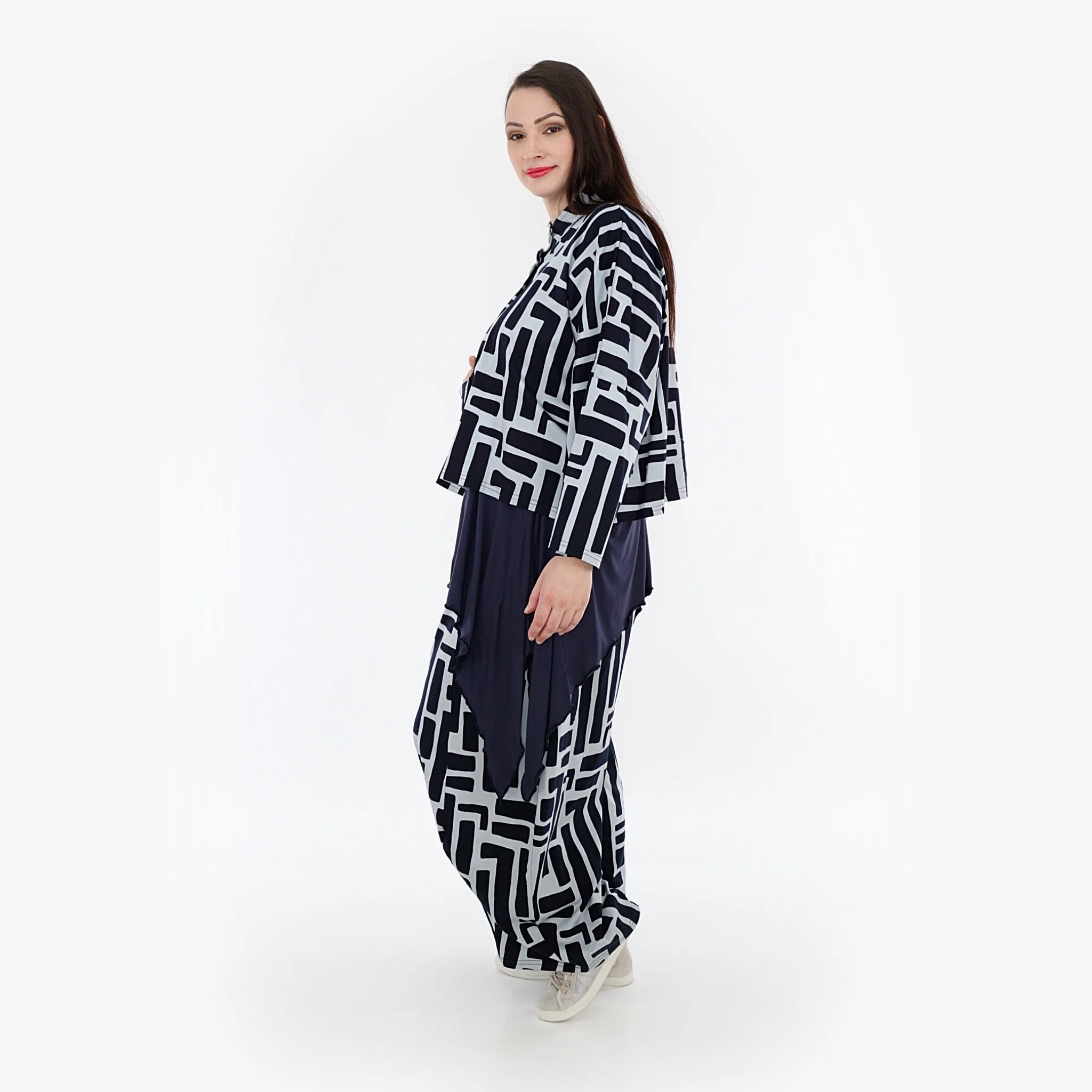  AKH Fashion Jacke in kastiger Form, aus Viskose, 1318.06929, Marine-Hellblau, Schick