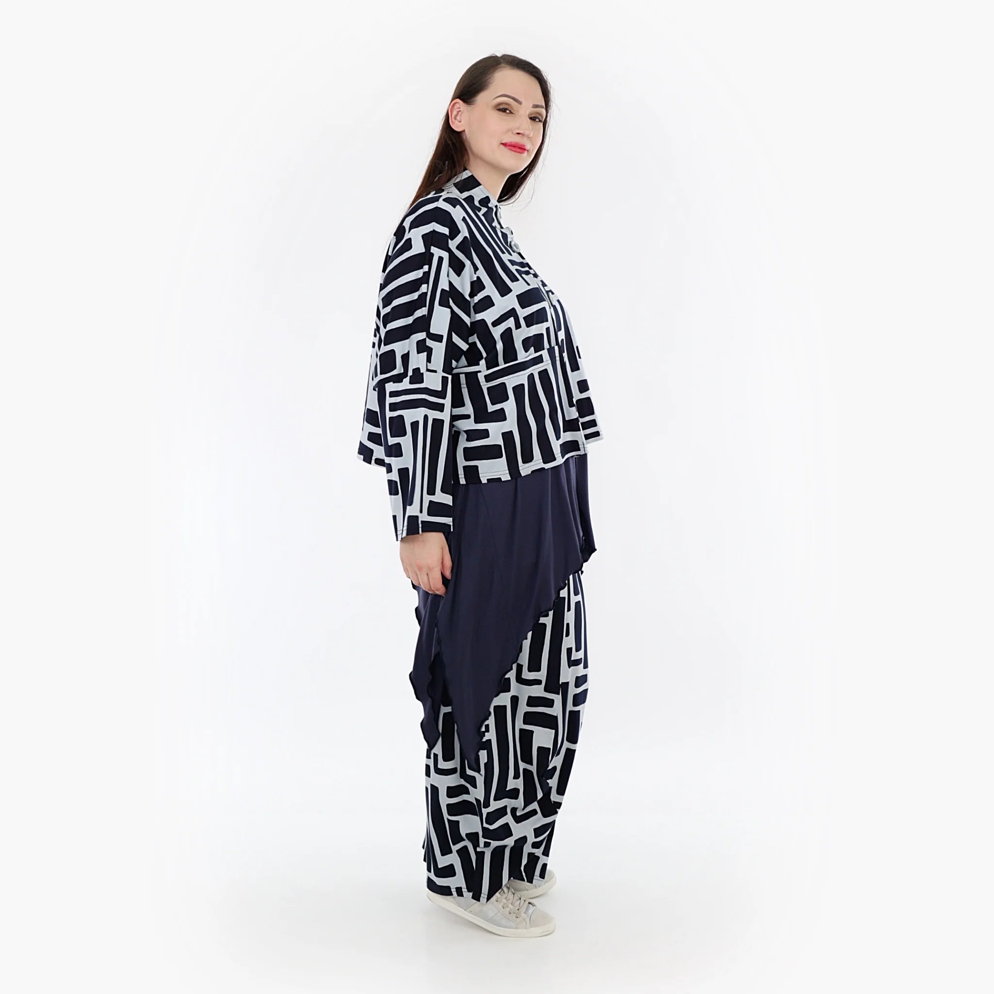  AKH Fashion Jacke in kastiger Form, aus Viskose, 1318.06929, Marine-Hellblau, Schick
